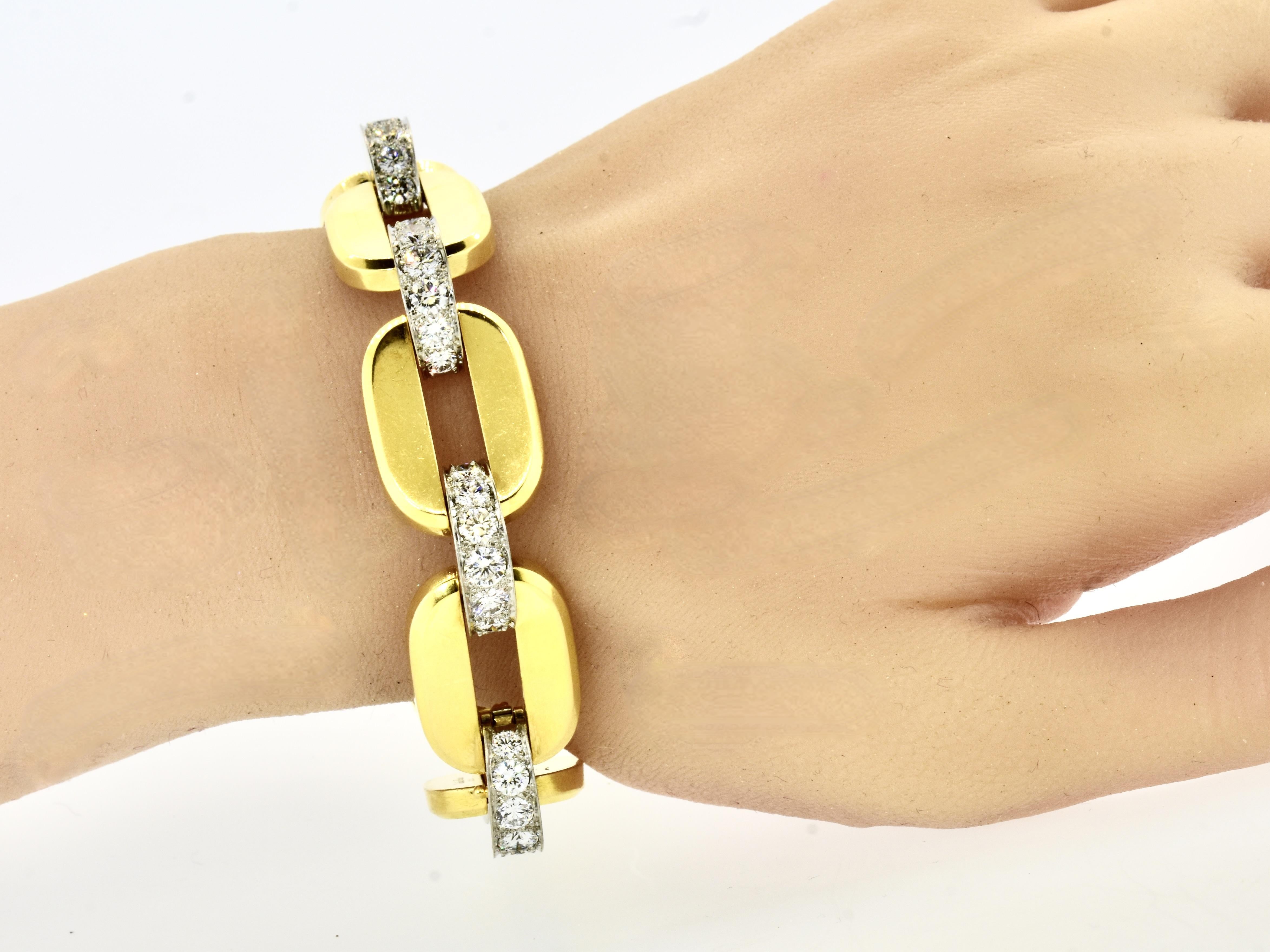 Art Deco Cartier Paris 18K, Platinum and Diamond Bracelet, c. 1938. For Sale
