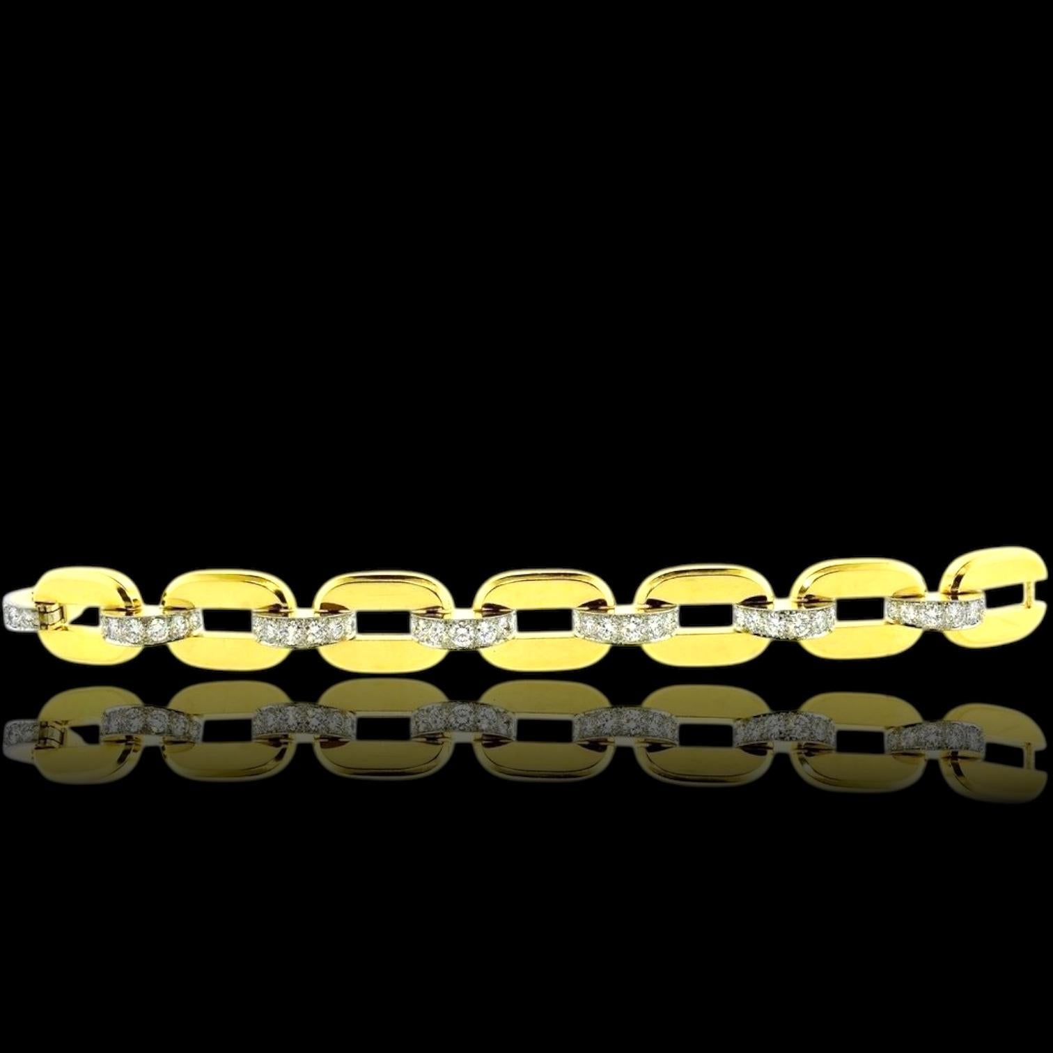 Cartier Paris 18K, Platinum and Diamond Bracelet, c. 1938. For Sale 2