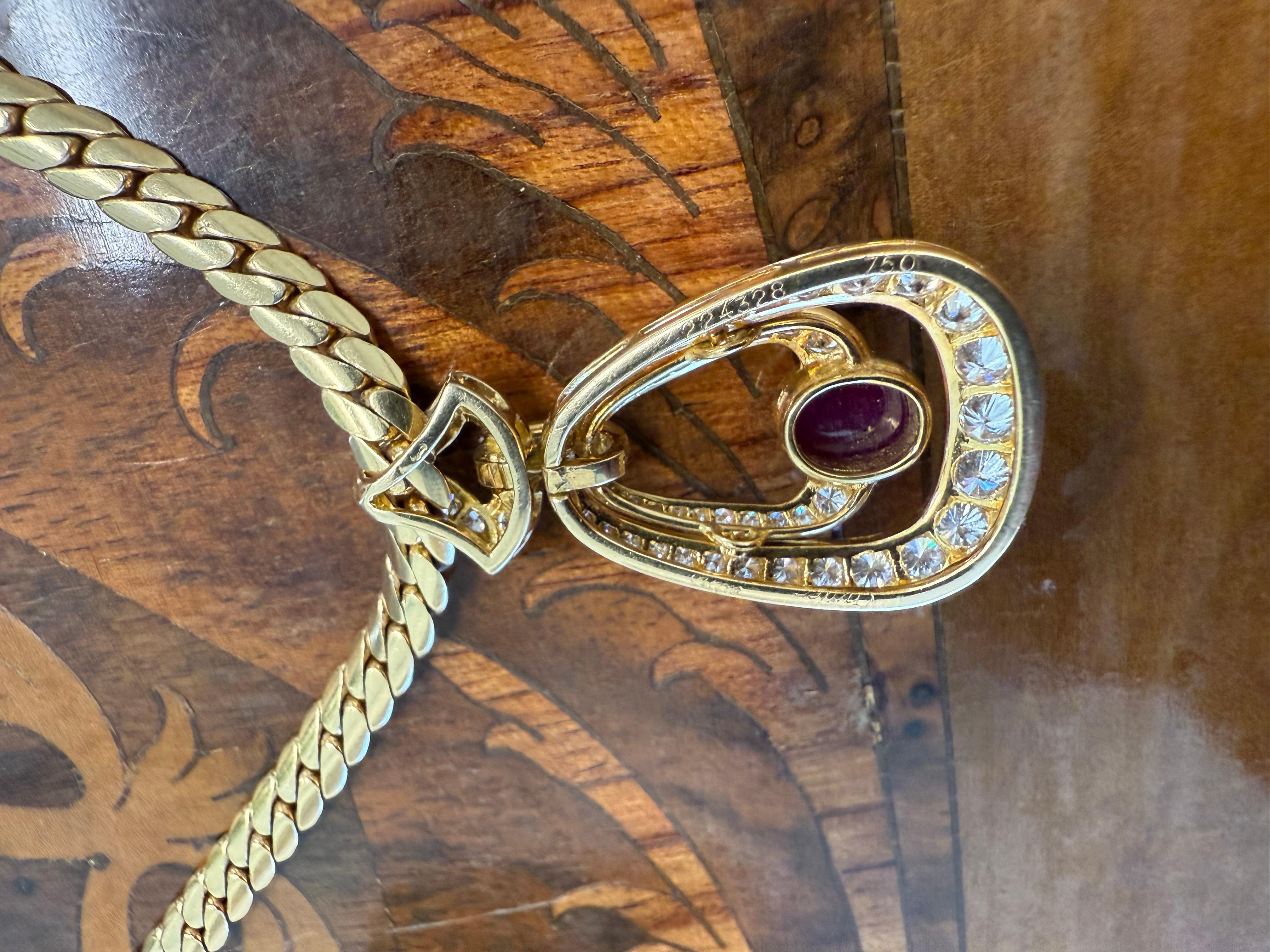 Round Cut CARTIER PARIS 18k Yellow Gold, Diamond & Cabochon Ruby Necklace 1980s Vintage For Sale