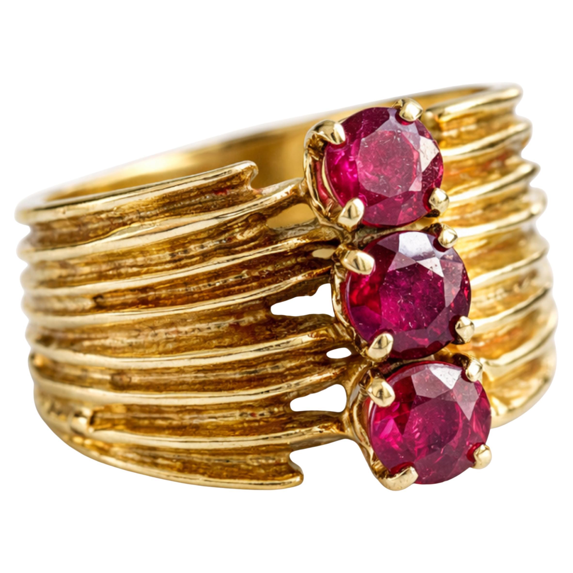 Cartier Paris 18K Yellow Gold Three-Ruby Ring For Sale