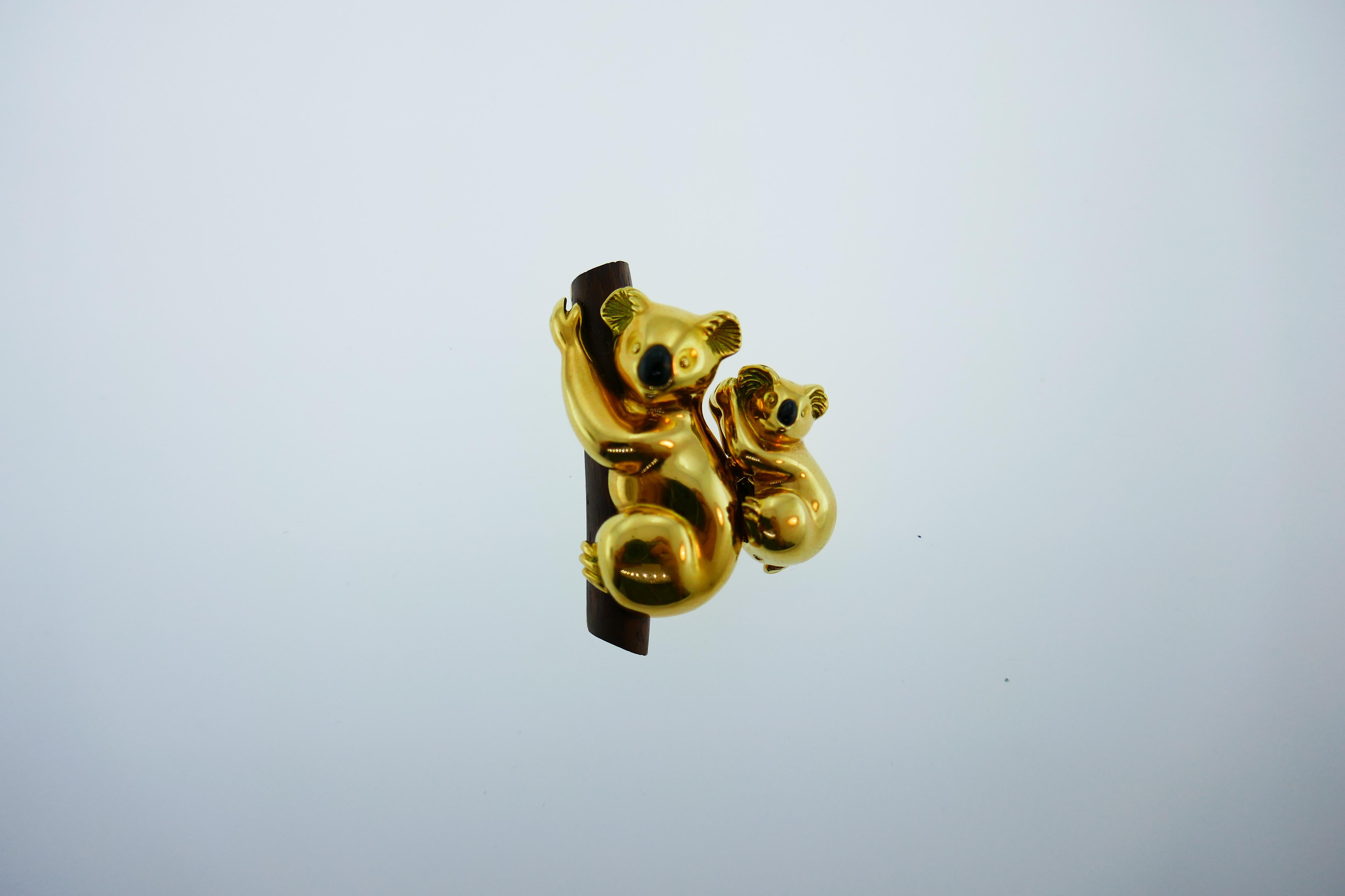 Cartier Paris 18 karat Gold, Wood and Onyx Koala Brooch / Detachable Charm Rare 4