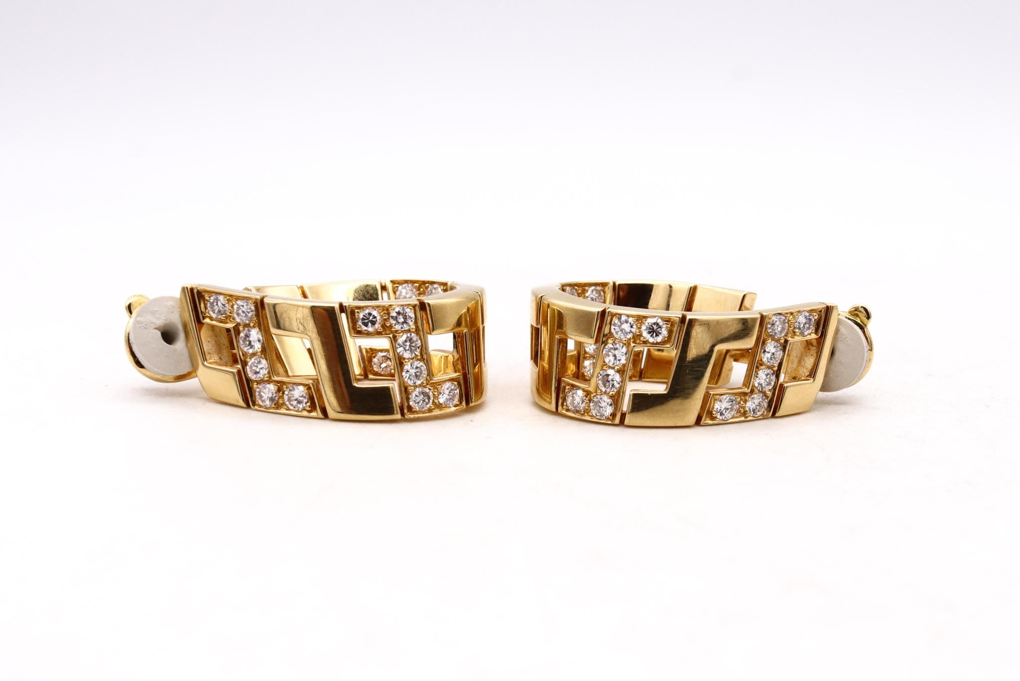 Cartier Paris Etruskische Ohrringe aus 18 Karat Gold mit 2,88 Karat VVS Diamanten von Cartier (Brillantschliff) im Angebot