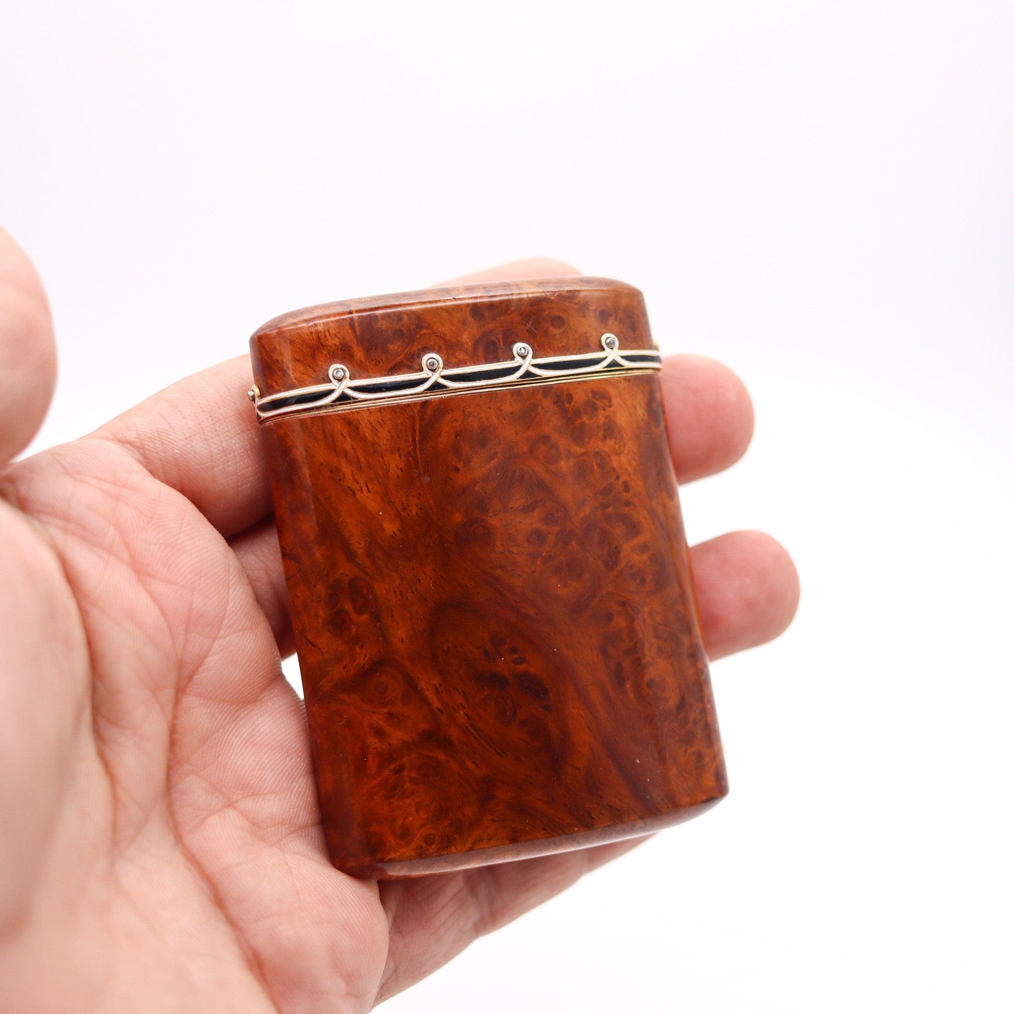 CARTIER París 1920 Estuche De Bolsillo De Madera De Burl En Oro Amarillo De 18 Kt Esmalte Y Diamantes en Excelente estado para la venta en Miami, FL