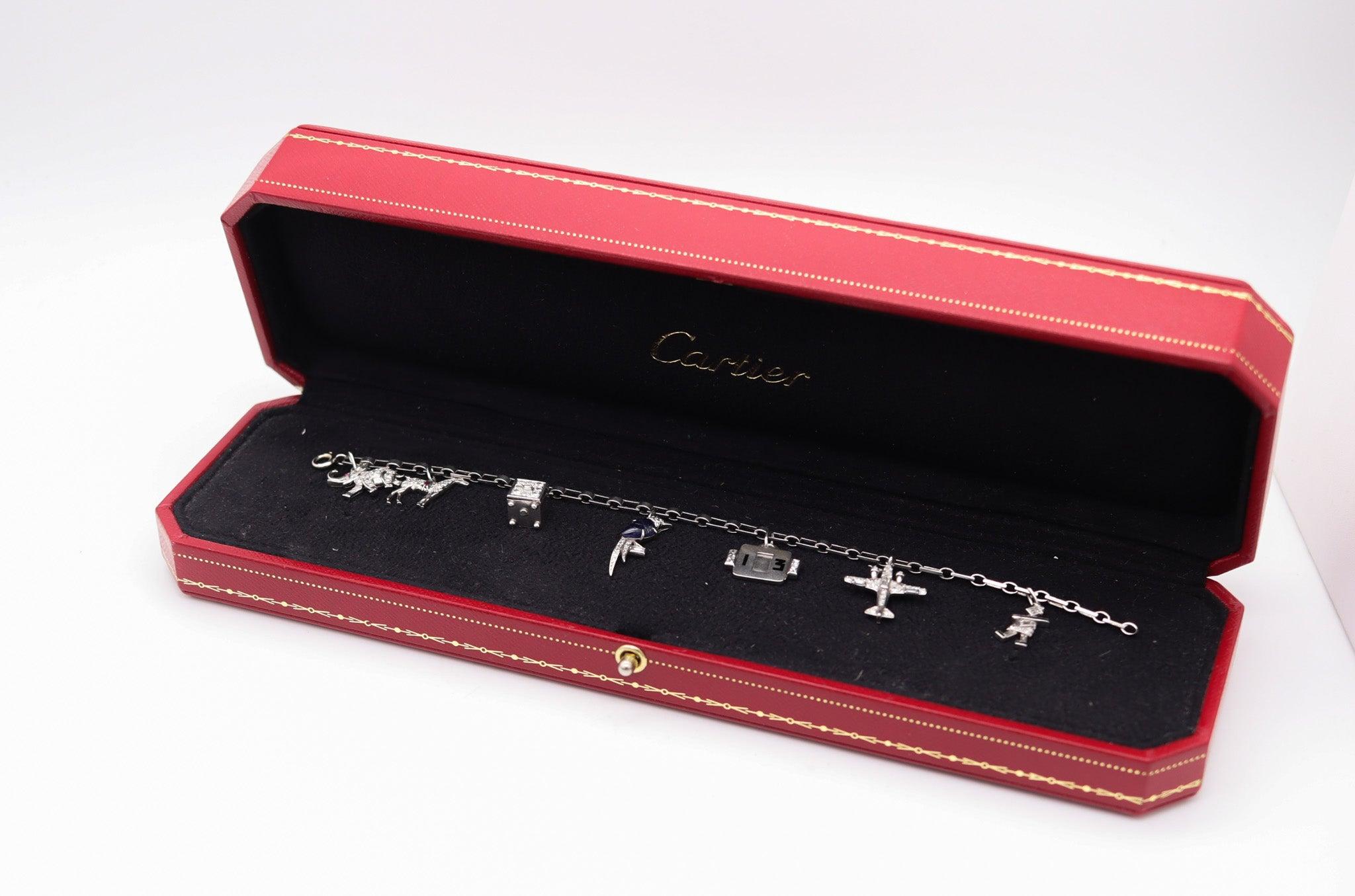 CARTIER Paris 1930 Art Deco Charms-Armband aus Platin mit 3,06 Gesamtkaratgewicht in Diamanten (Art déco) im Angebot