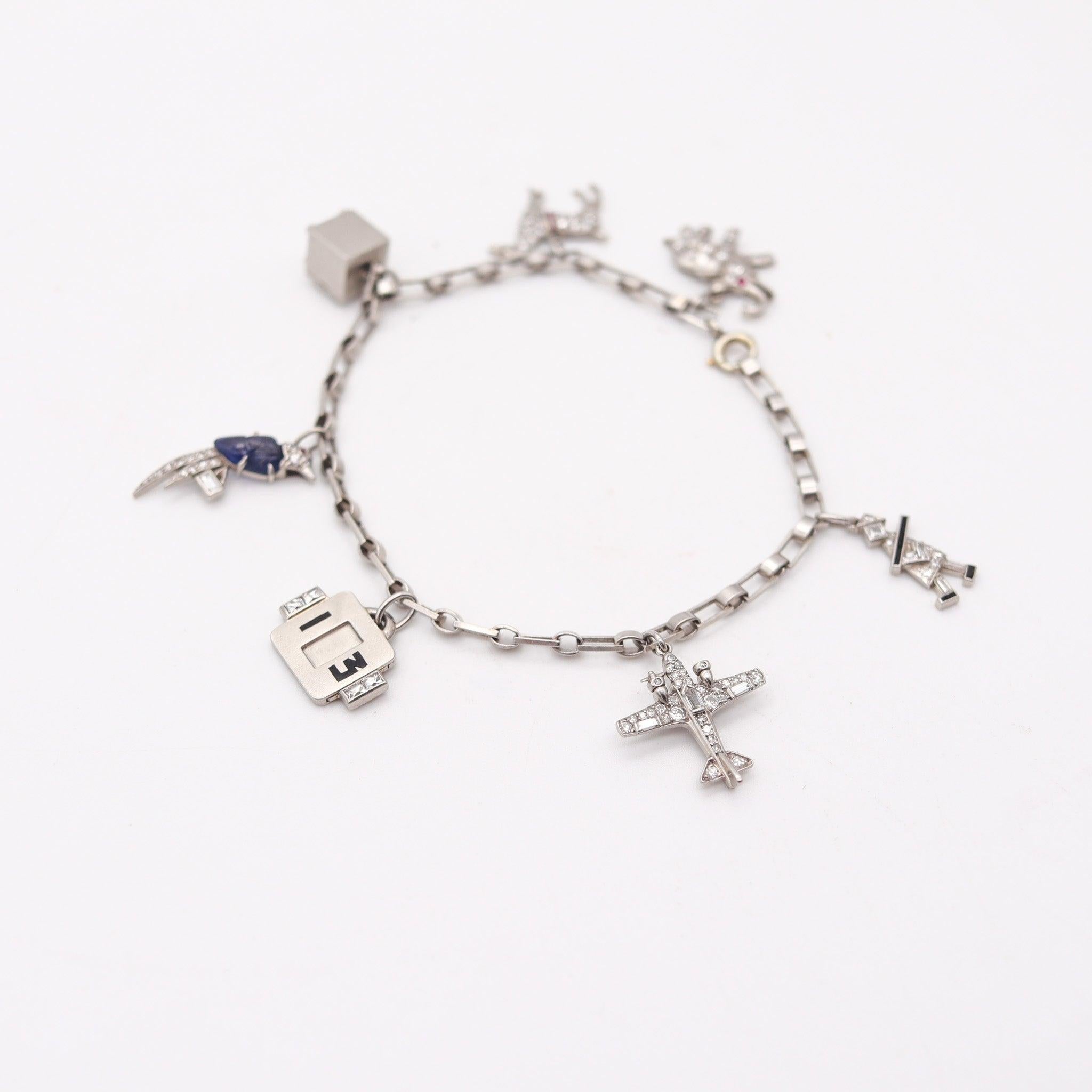 CARTIER Paris 1930 Art Deco Charms-Armband aus Platin mit 3,06 Gesamtkaratgewicht in Diamanten (Gemischter Schliff) im Angebot