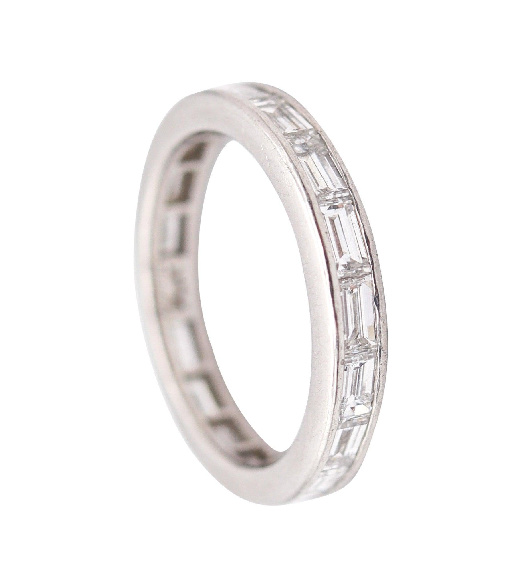 CARTIER Paris 1930 Art Deco Eternity Band Ring In Platinum With VVS Diamonds