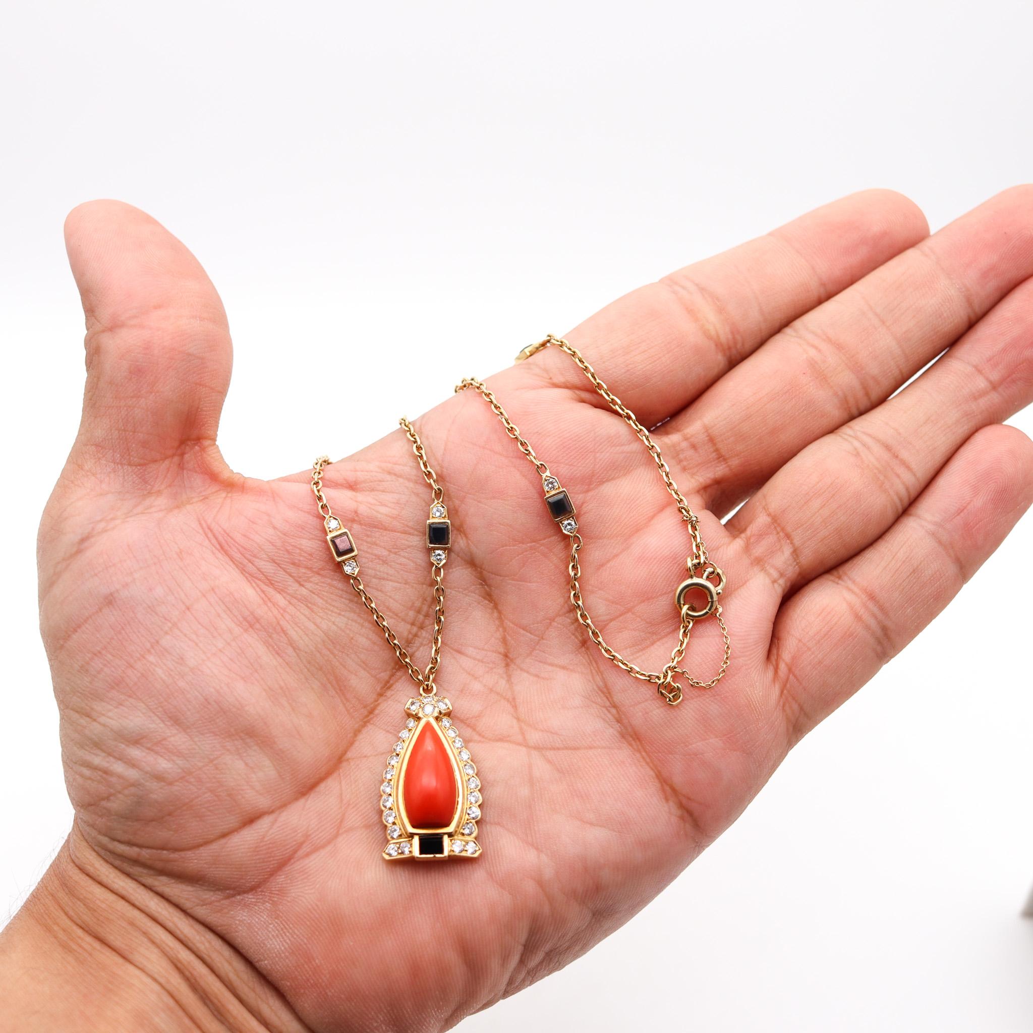 Cartier Paris 1940 Art Deco Necklace In 18Kt Gold With Diamonds Coral & Onyxes For Sale 3