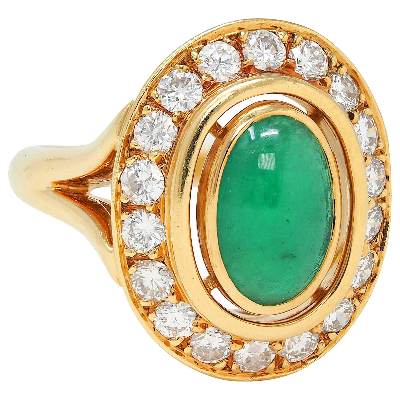 Cartier Paris 1960's Modern Cabochon Smaragd Diamant 18K Gold Vintage Halo Ring (Moderne) im Angebot