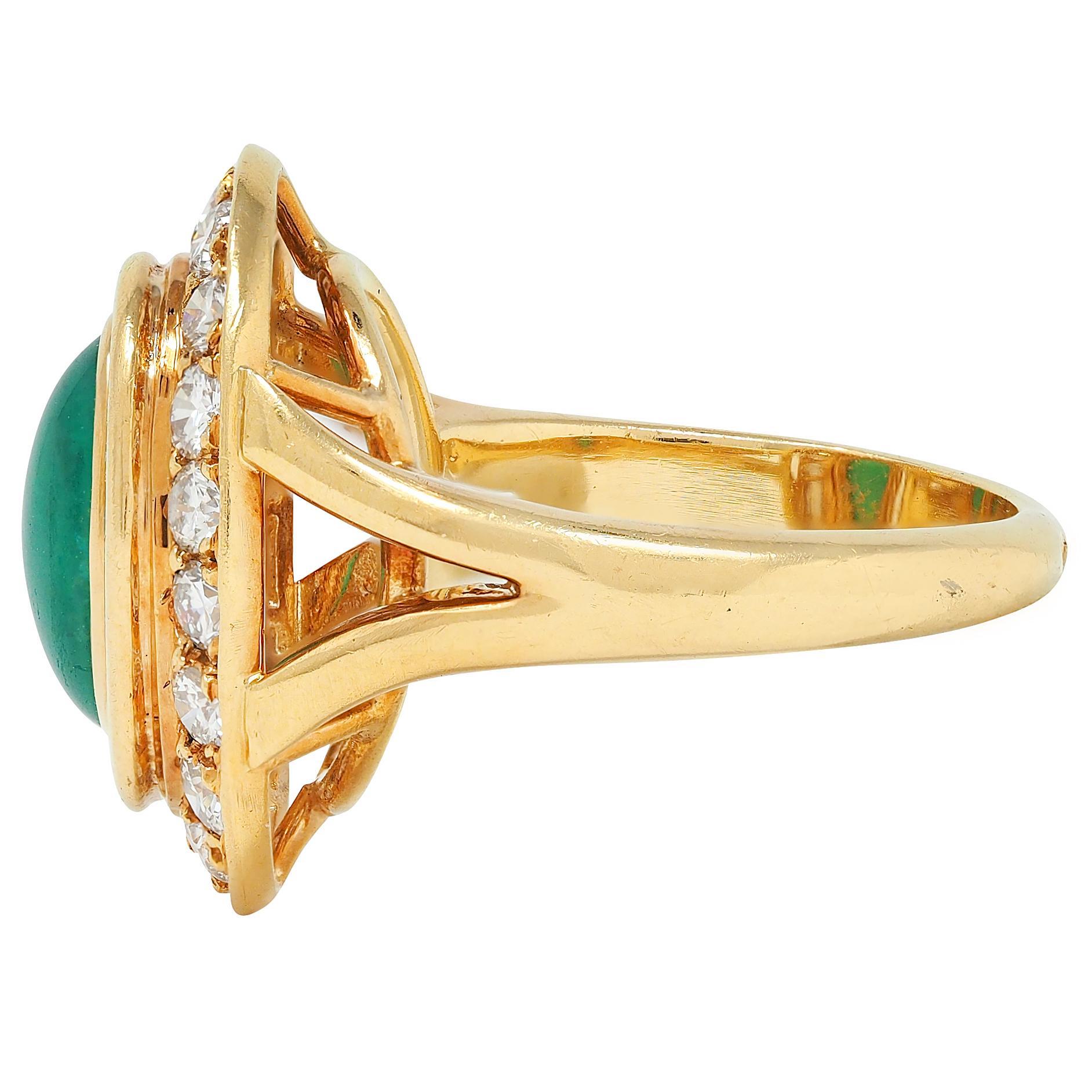 Cartier Paris 1960's Modern Cabochon Smaragd Diamant 18K Gold Vintage Halo Ring im Angebot 2