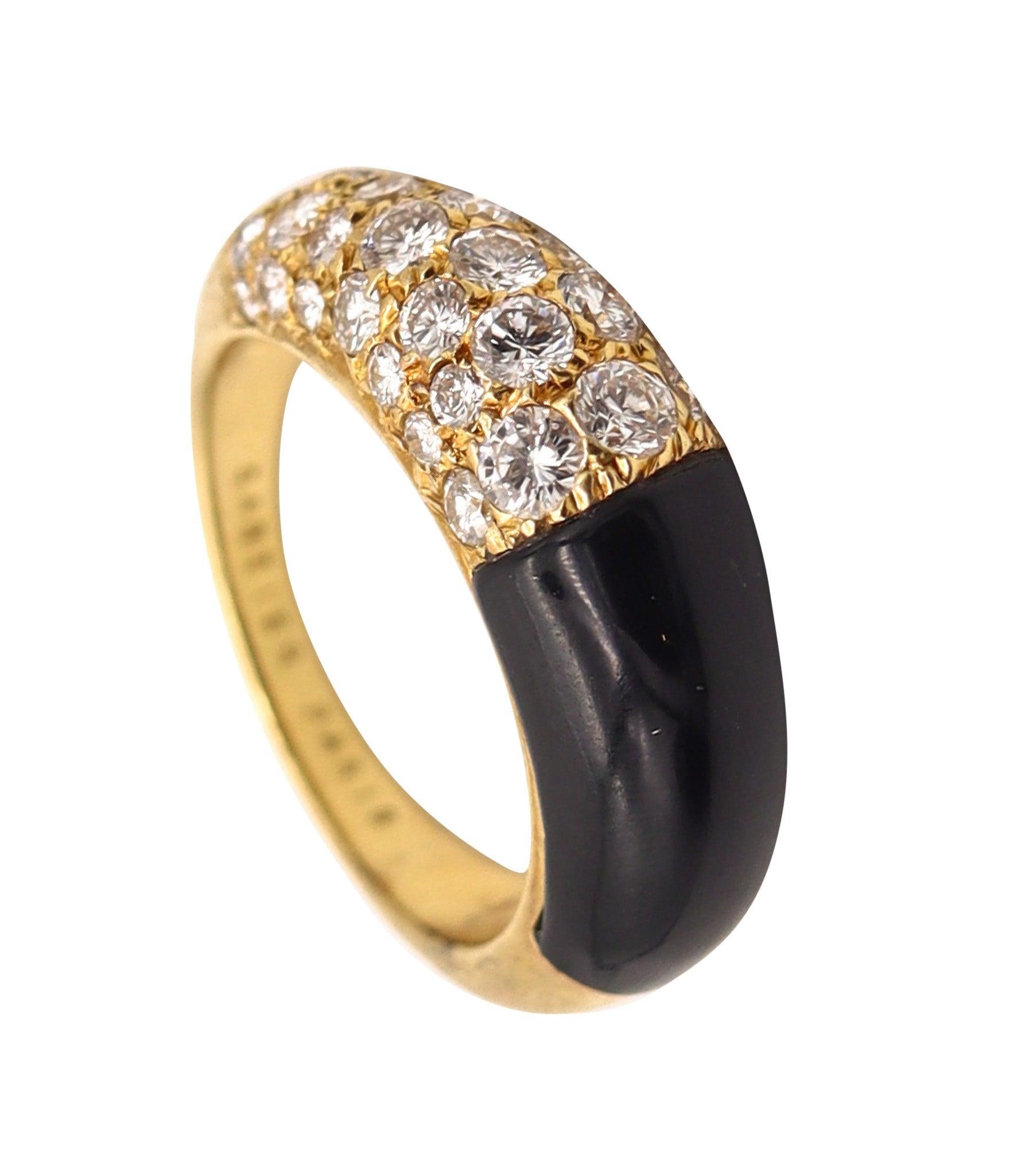 CARTIER Paris 1970 Andre Vassort Ring aus 18 Karat Gold mit 3,36 Gesamtkaratgewicht Diamanten und Onyx