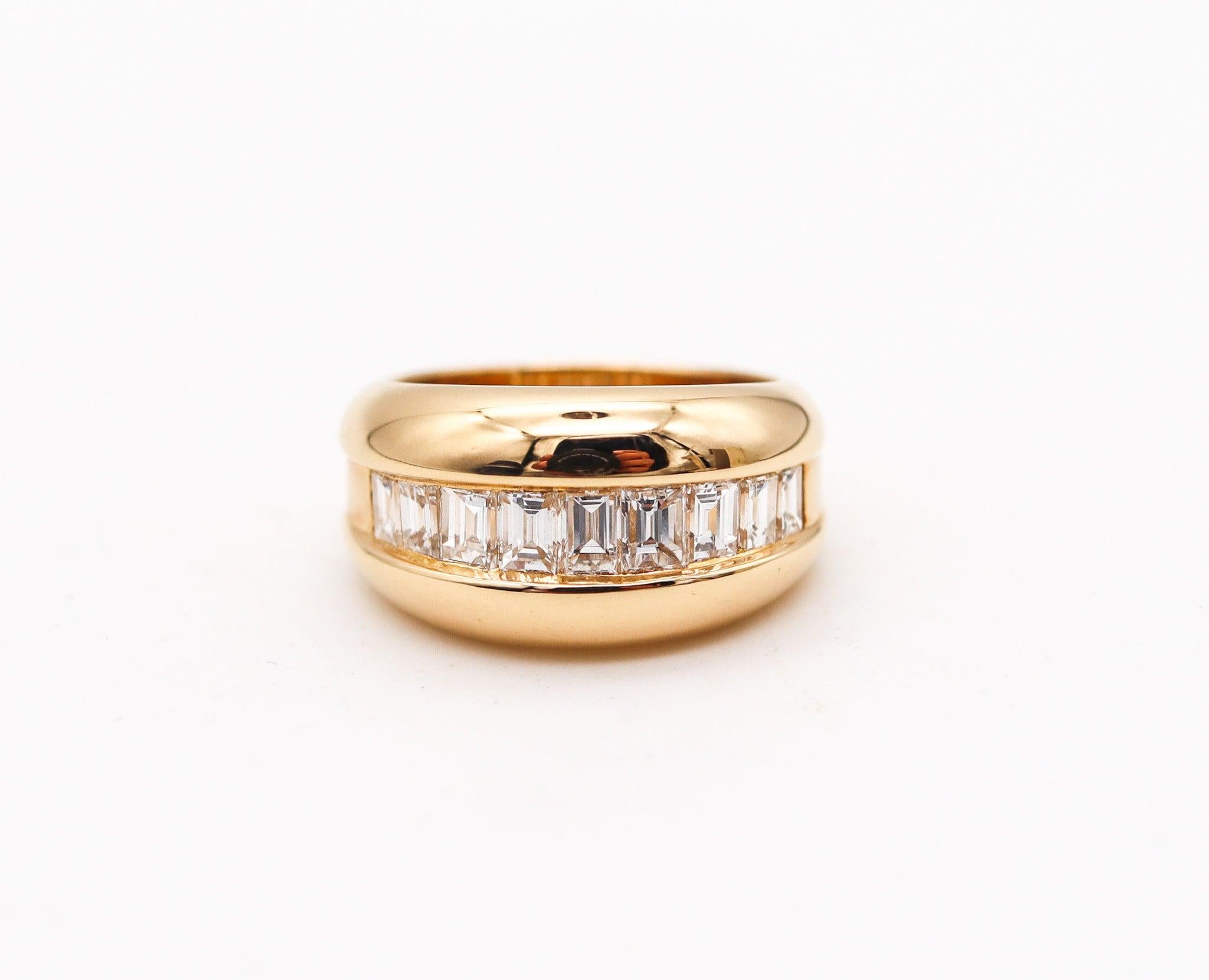 CARTIER Paris 1970 Band Ring In 18Kt Yellow Gold With 1.45 Ctw VVS Diamonds In Excellent Condition In Miami, FL