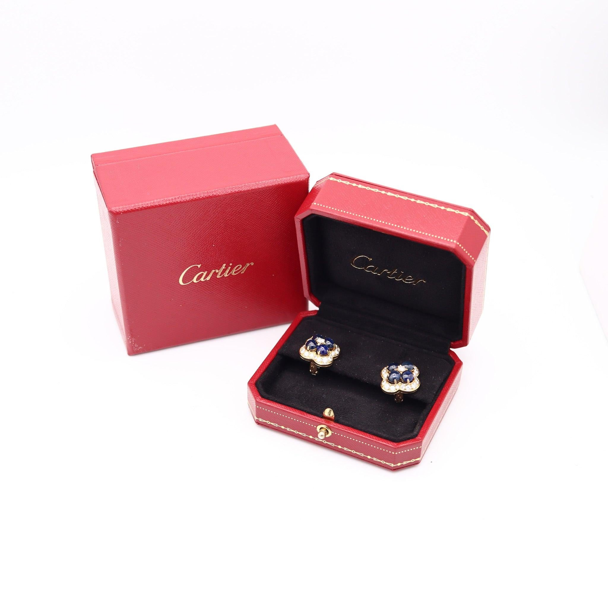 CARTIER Paris 1970 Boucles d'oreilles Clips-On en Or 18Kt 9.85 Cwt. Saphirs et diamants en vente 4