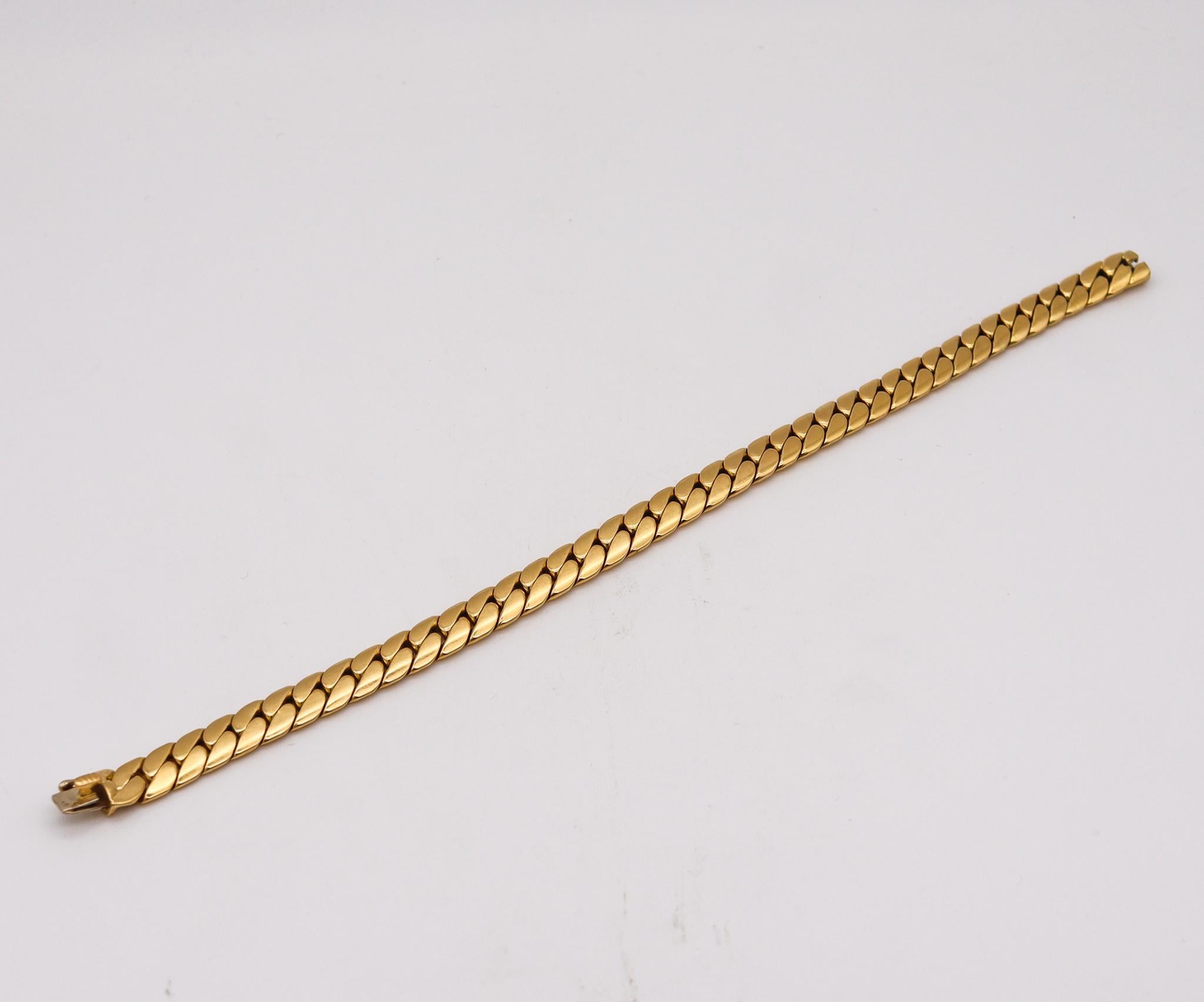 Cartier Paris 1970 Flat Curb Links Bold Bracelet In Solid 18Kt Yellow Gold 2