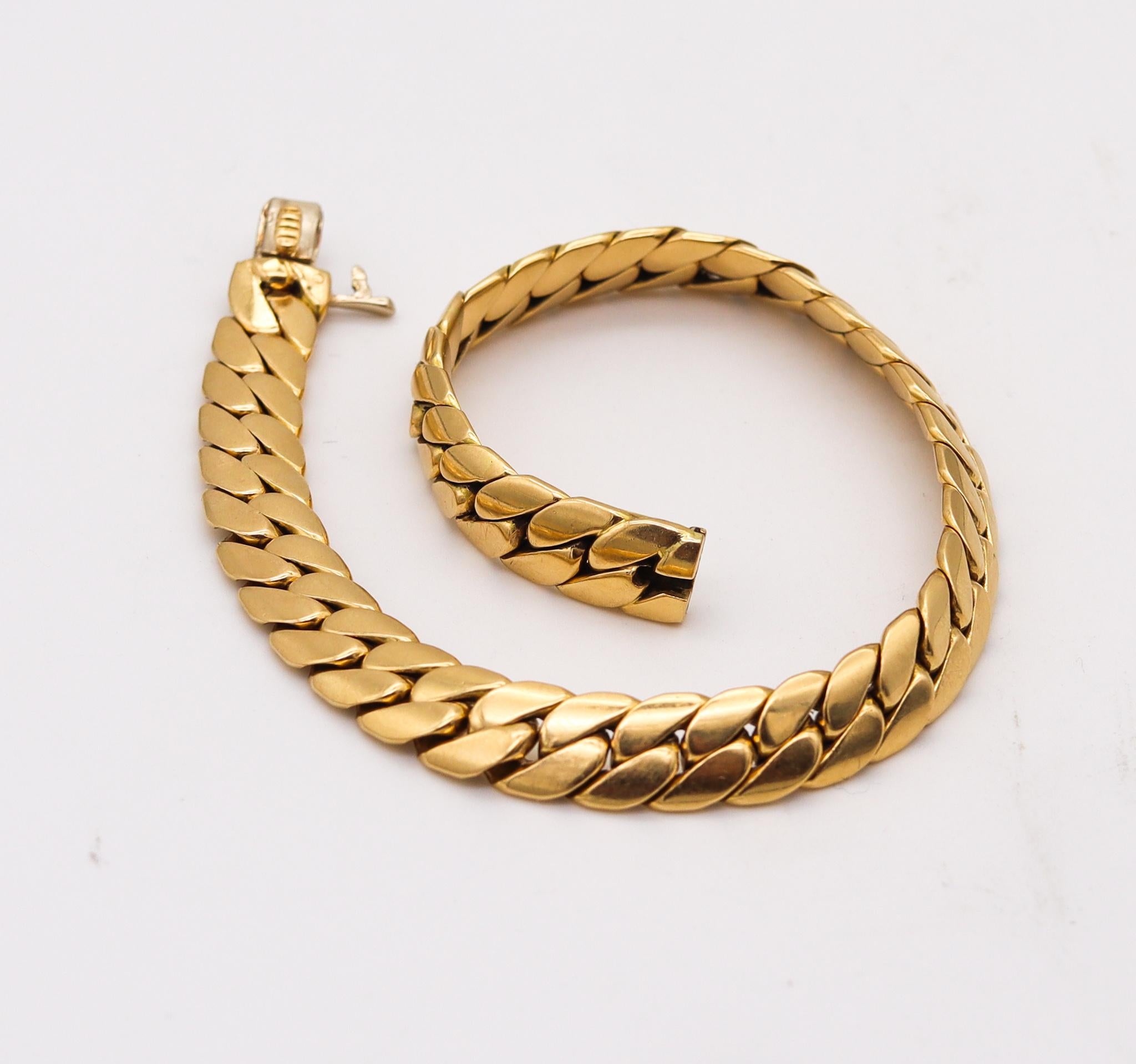 Cartier Paris 1970 Flat Curb Links Bold Bracelet In Solid 18Kt Yellow Gold 3