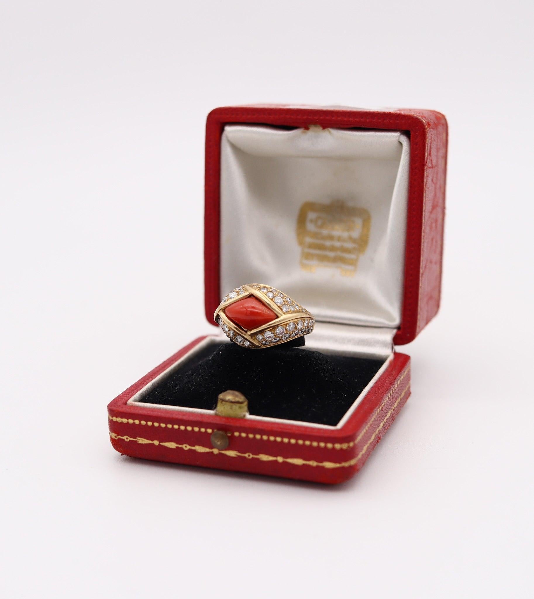 Modernist CARTIER Paris 1970 Ring In 18Kt Yellow Gold With 6.23 Cts In Diamonds & Coral For Sale