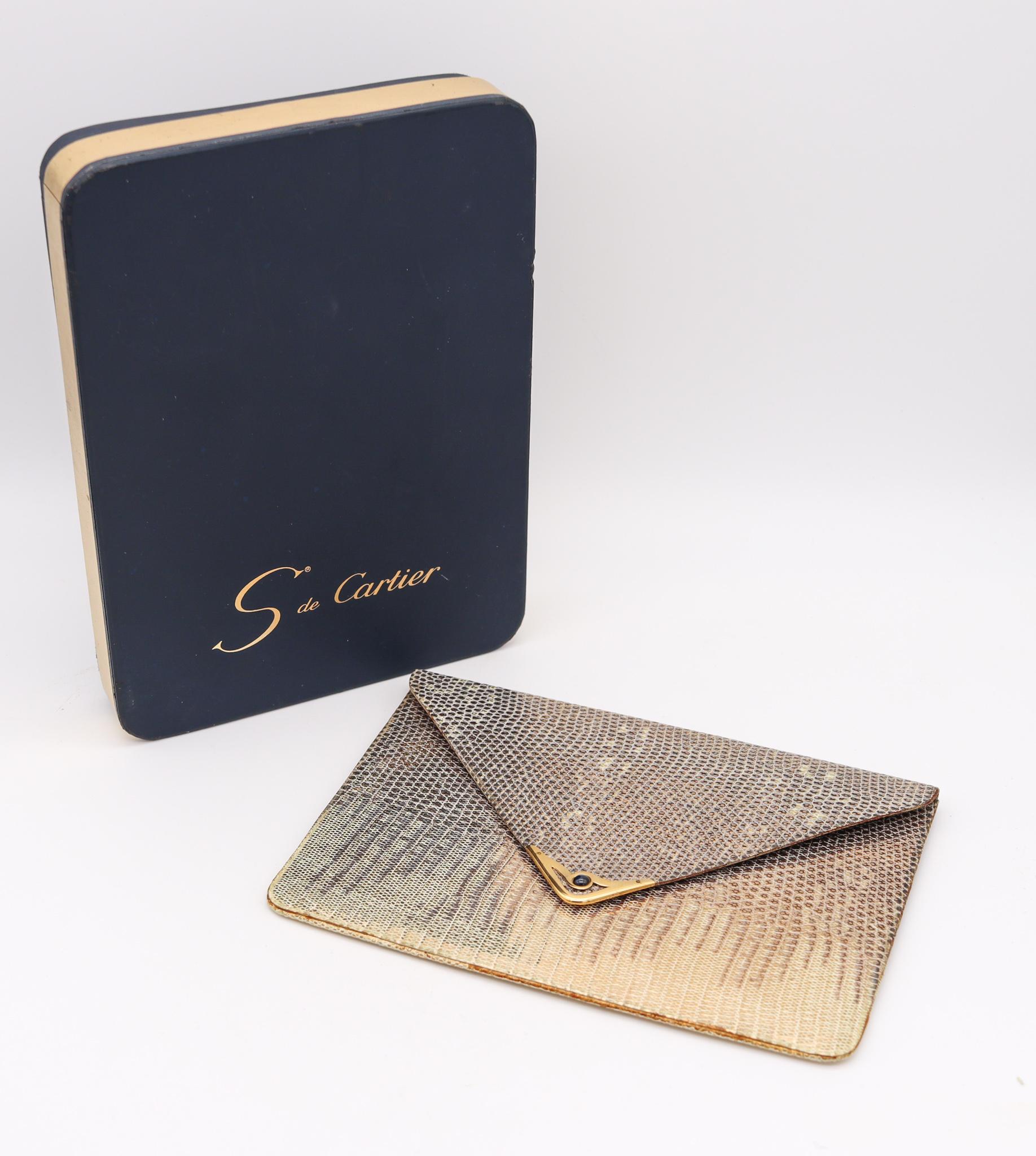 Cartier Paris 1970 Wallet Minaudiere in Iridescent Lizard 18k Gold & Sapphire In Excellent Condition For Sale In Miami, FL