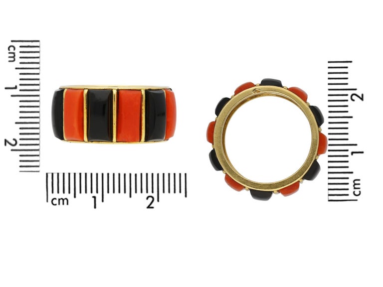 Cartier Paris 1970s Coral Onyx Gold Band Ring For Sale 1