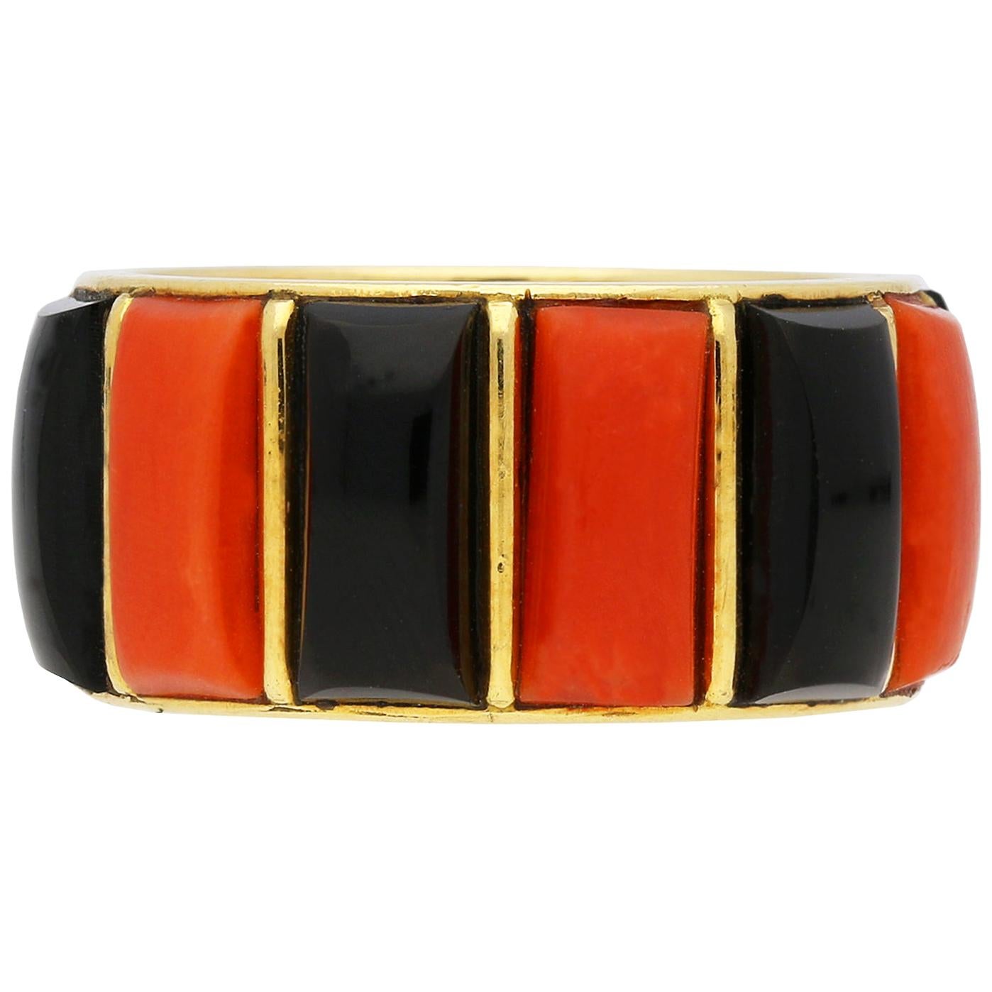 Cartier Paris 1970s Coral Onyx Gold Band Ring