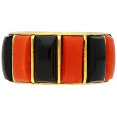 Cartier Paris 1970s Coral Onyx Gold Band Ring