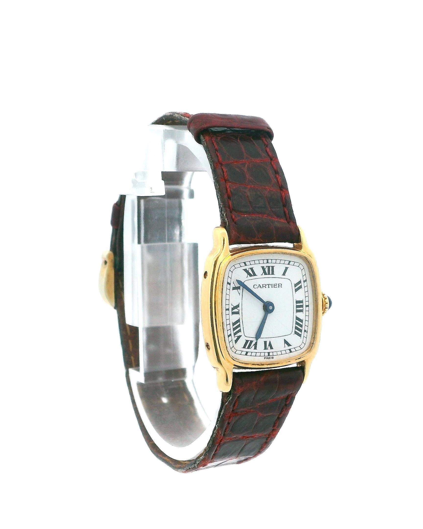 Cartier Paris 7825 Damenuhr. 20.7MM X 25.8MM Stollen zu Stollen 18K Gelbgold Gehäuse mit 18K Gelbgold Lünette. Weißes Spidering-Zifferblatt mit schwarzen römischen Ziffern und Minutenziffern auf einem äußeren Zifferblatt. Zeitgemäßes