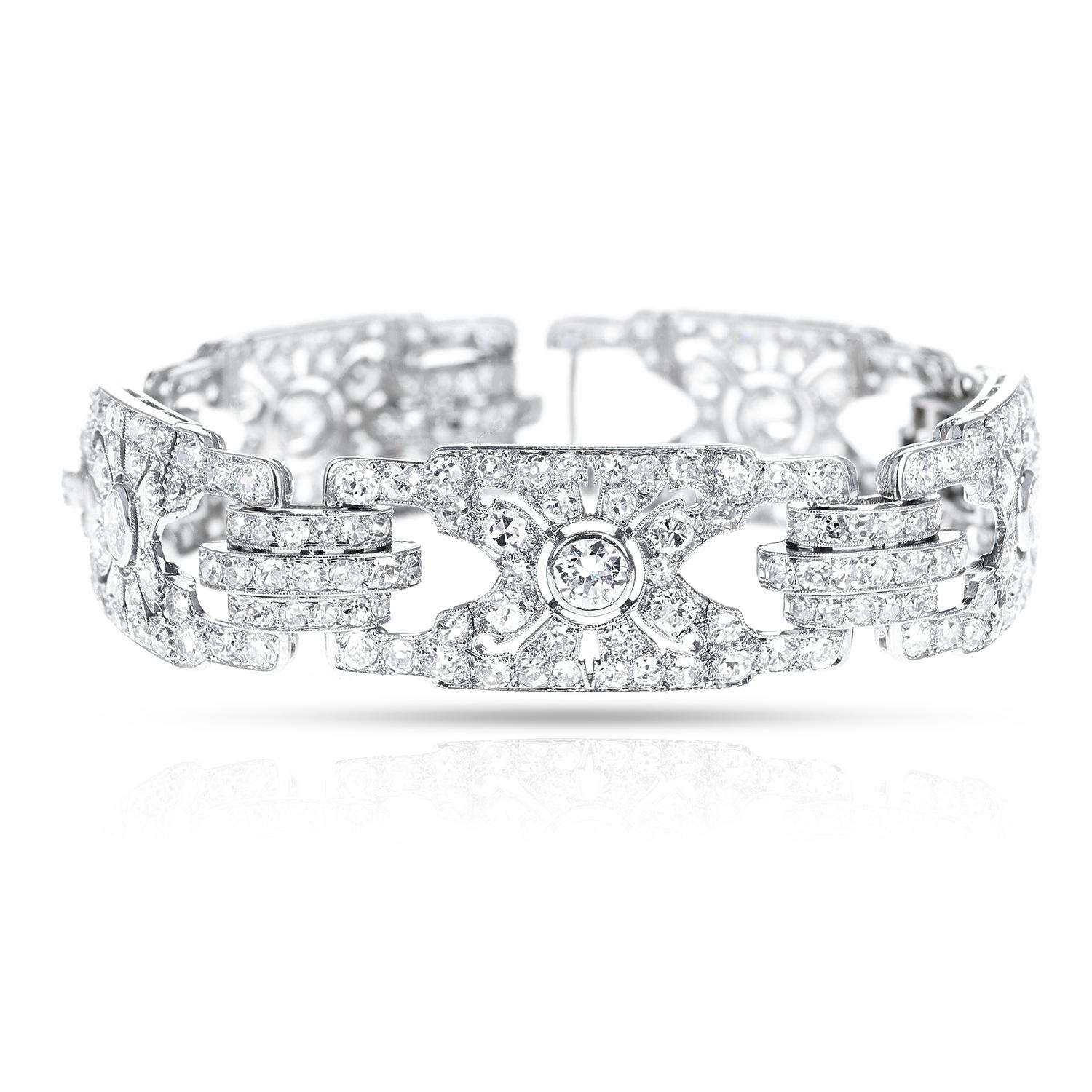 Cartier Paris Art Deco Diamond Bracelet, French Marks, Platinum In Excellent Condition For Sale In New York, NY