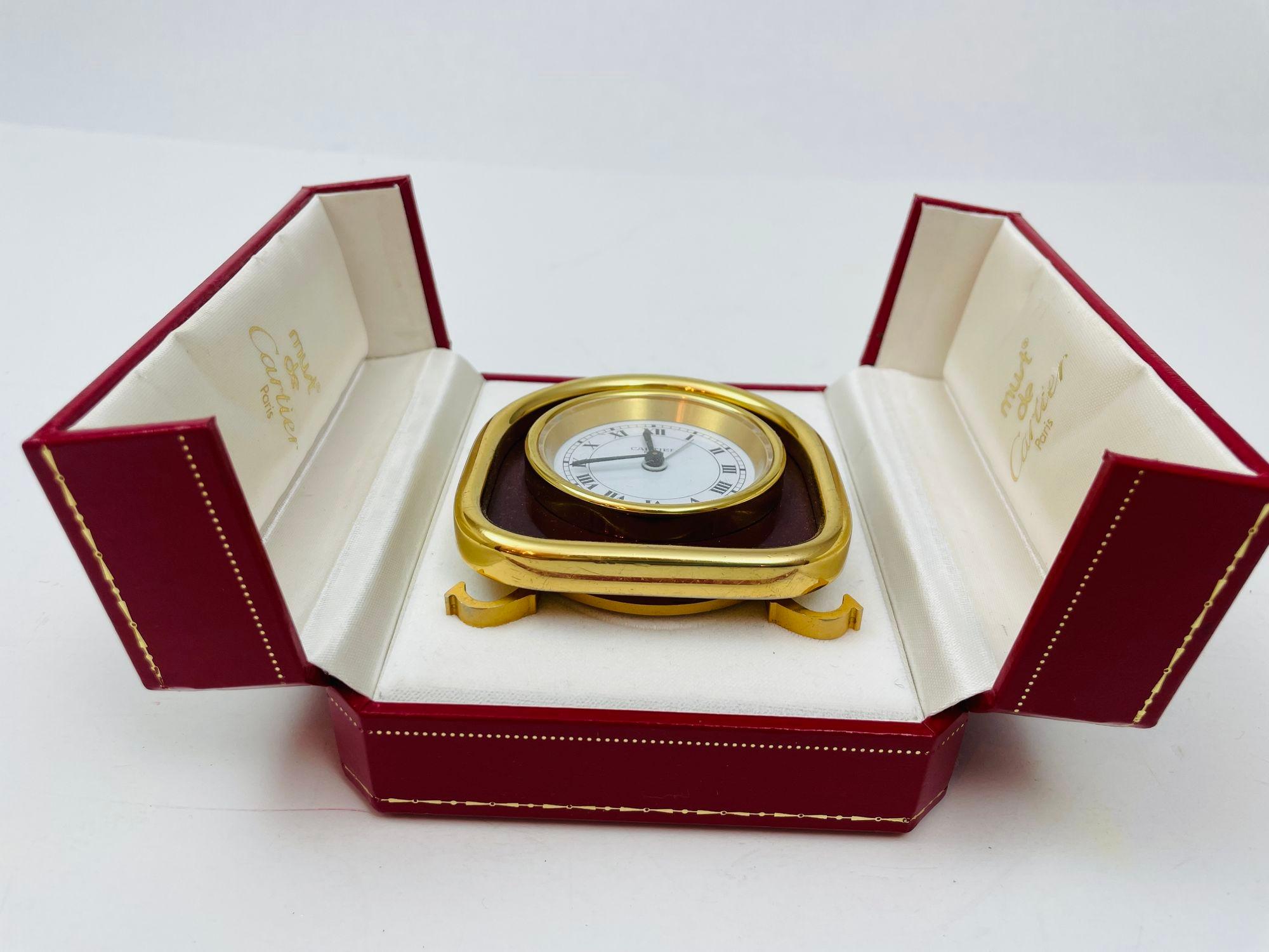 Art Déco Cartier Paris Art Deco Orologio da tavolo da viaggio placcato oro 24 carati in vendita