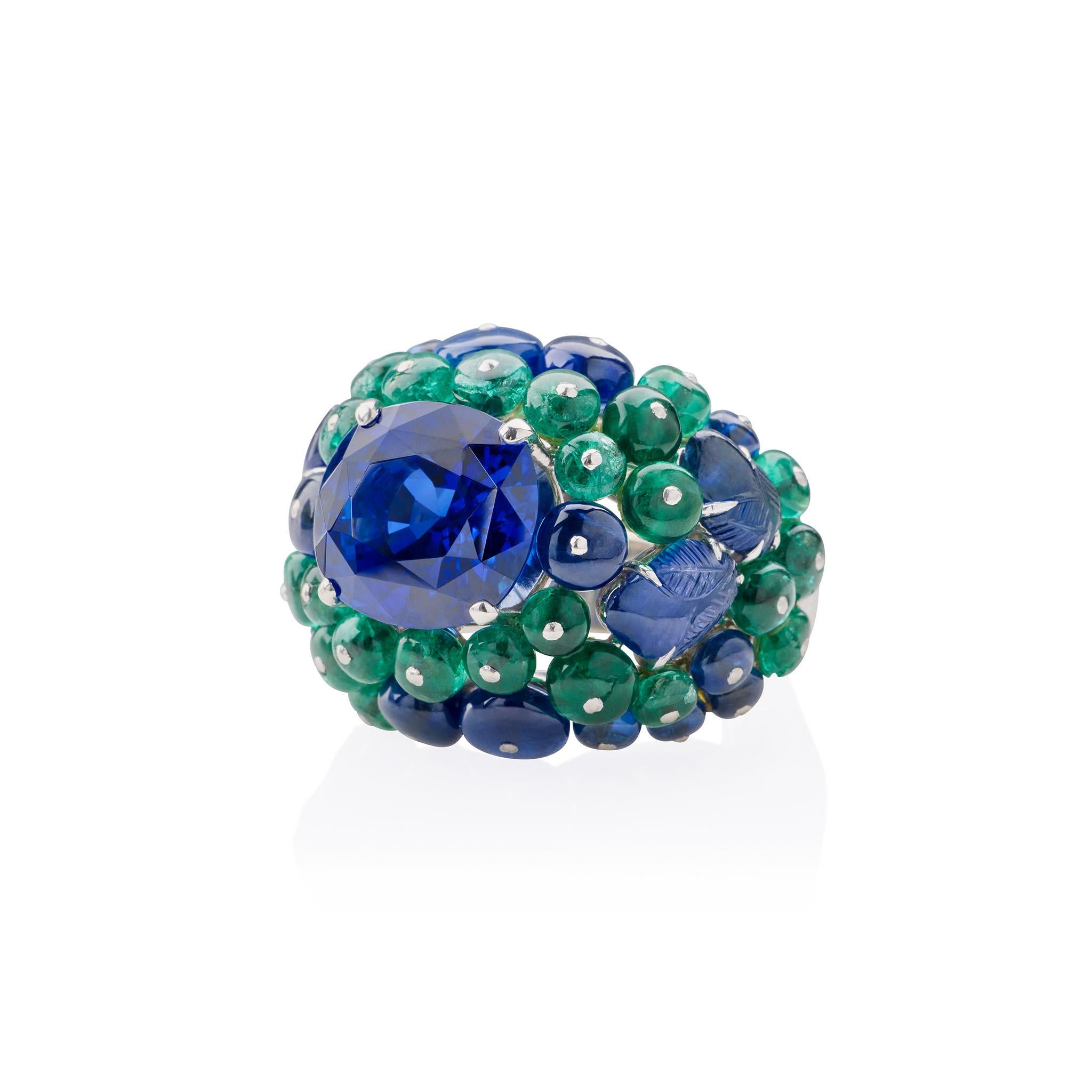 Cartier Paris Ceylon Sapphire and Emerald Boule Ring In Excellent Condition For Sale In New York, NY