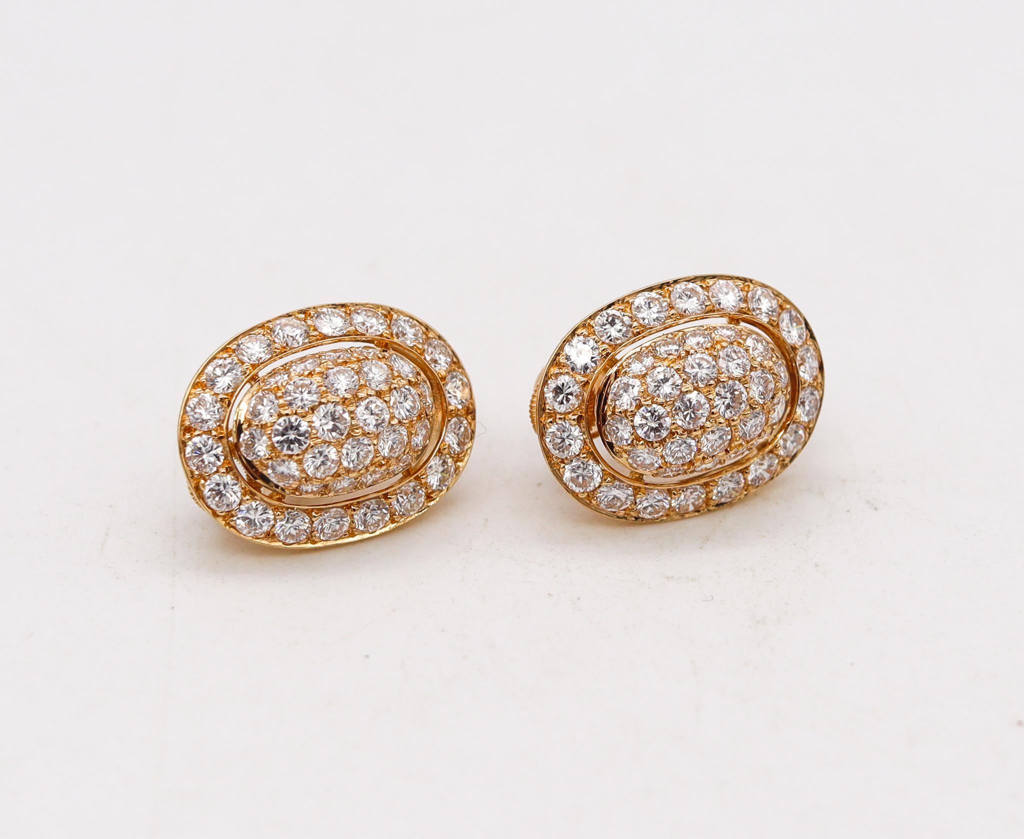 Modernist Cartier Paris Clip Earrings in 18kt Yellow Gold with 4.42 Cts in VS Diamonds Box