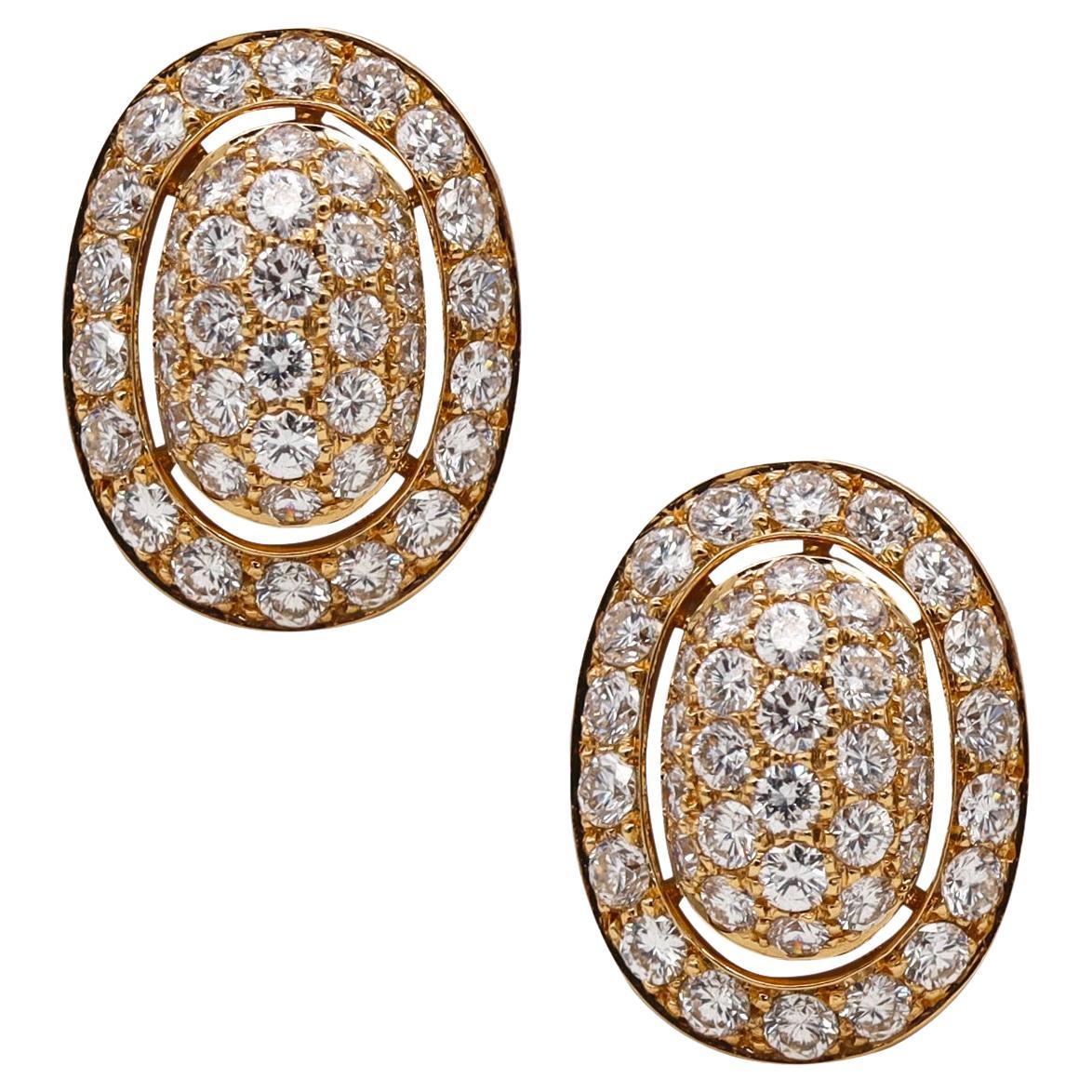 Cartier Paris Clip Earrings in 18kt Yellow Gold with 4.42 Cts in VS Diamonds Box