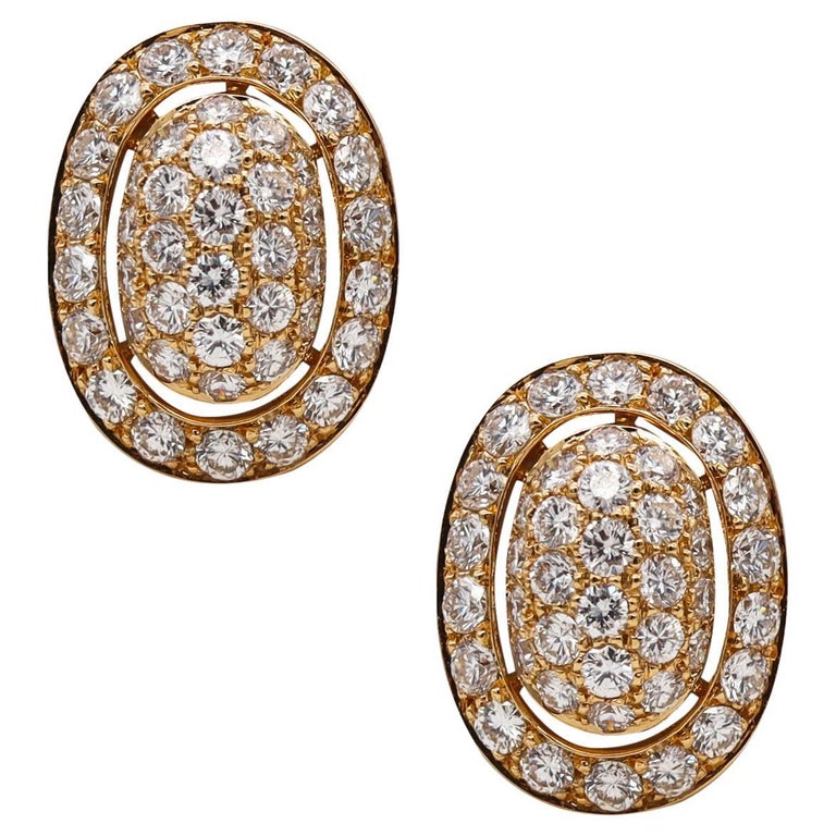 Cartier Paris Clip Earrings in 18kt Yellow Gold with 4.42 Cts in VS Diamonds Box For Sale