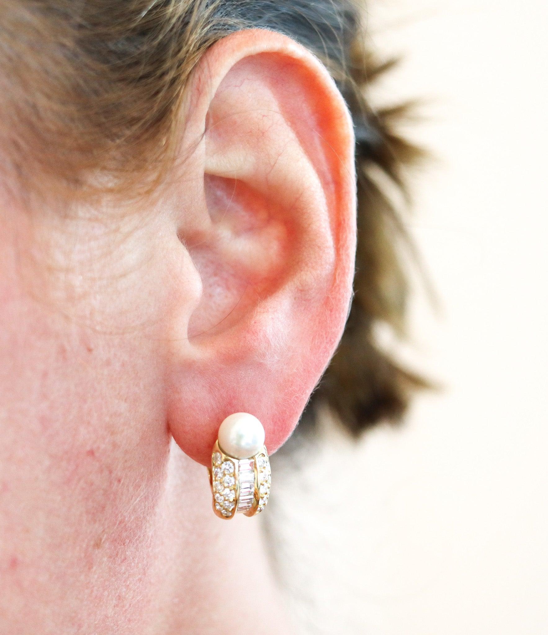 Modernist CARTIER Paris Clips-On Earrings In 18Kt Yellow Gold With Pearls And Diamonds Box