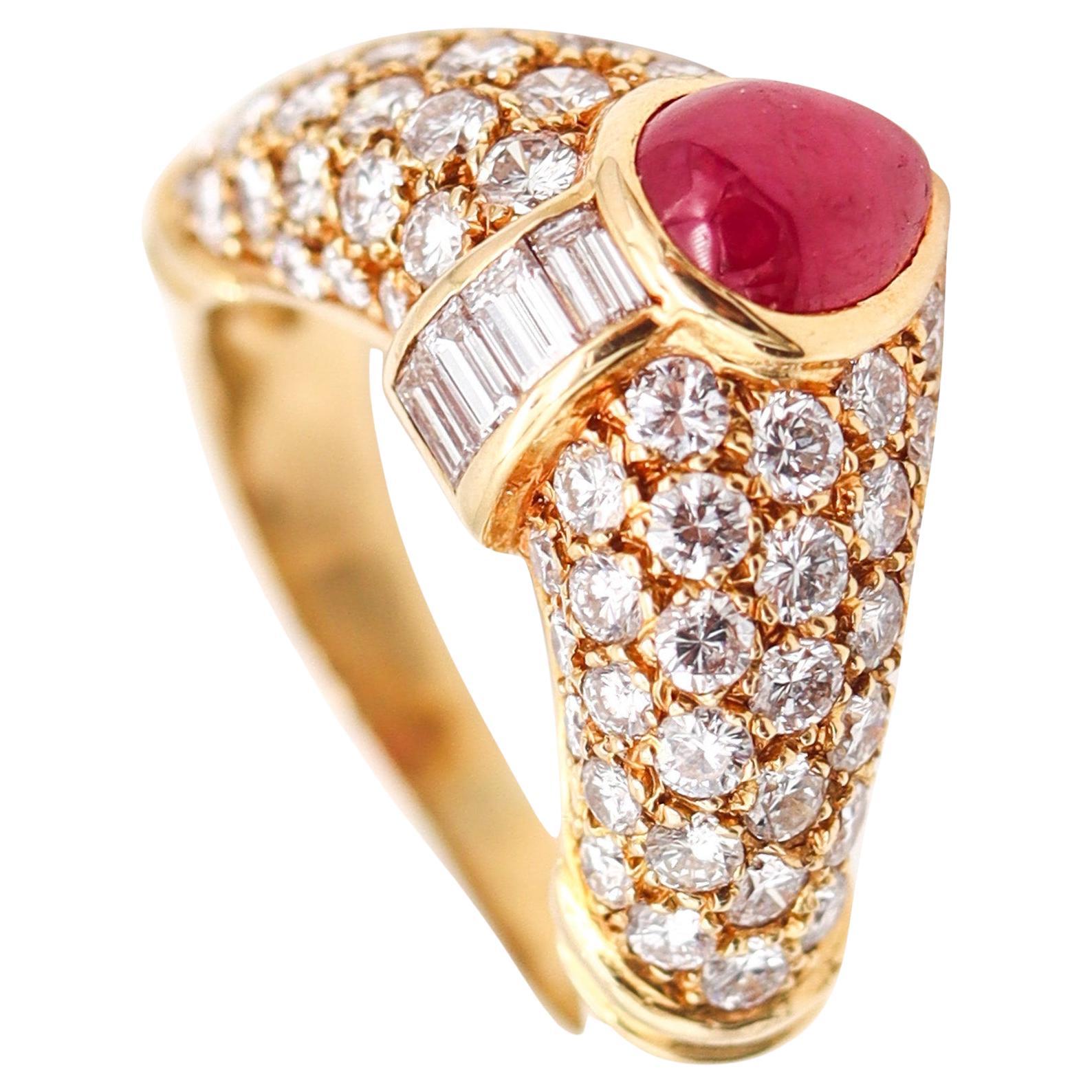 CARTIER Paris Cocktail Ring In 18Kt Gold With 1.76 Cts In Diamonds & Burma Ruby en vente