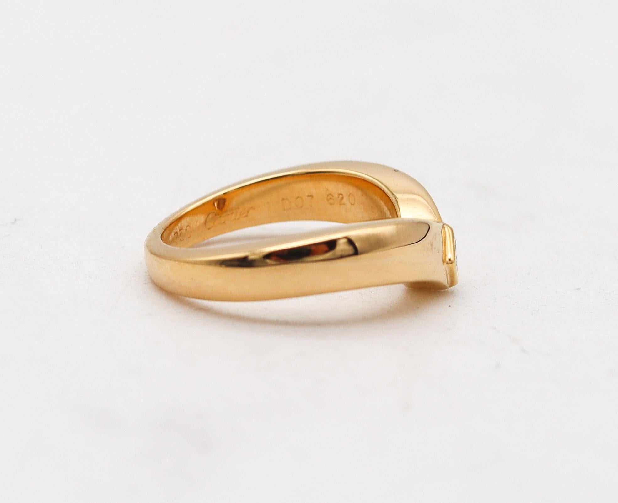 gold box ring design