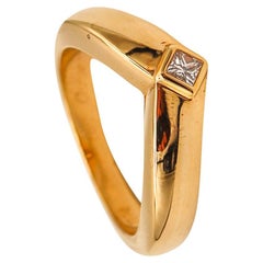 Cartier Paris Contemporary V Shaped Ring in 18Kt Yellow Gold with VS Diamond Box
