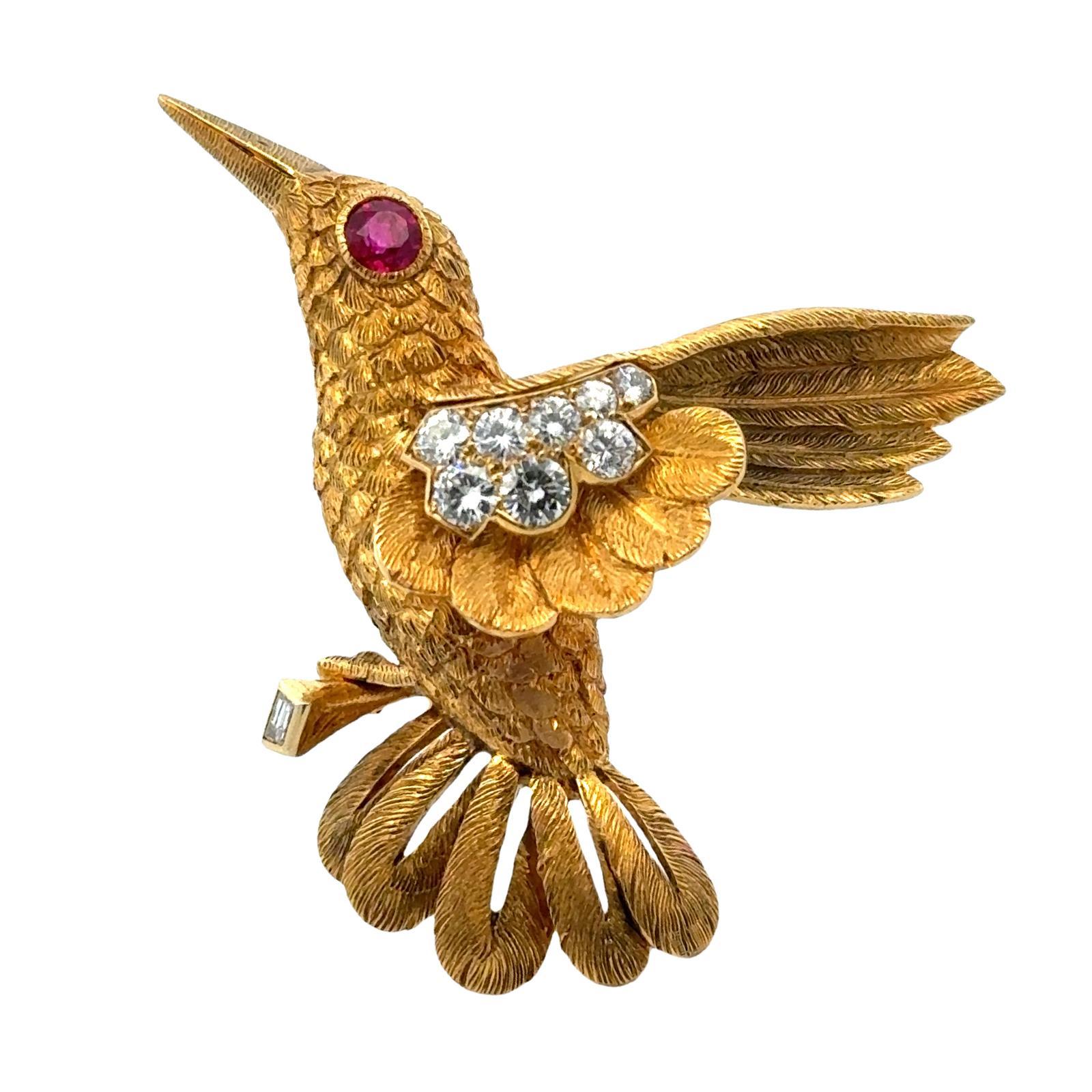 Women's Cartier Paris Diamond Ruby 18 Karat Yellow Gold Hummingbird Brooch Pendant