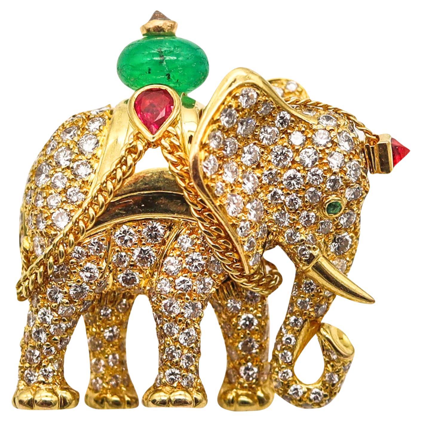 Cartier Paris Elefantenbrosche 18Kt Gold mit 5,24 Karat Diamanten, Smaragden und Rubinen
