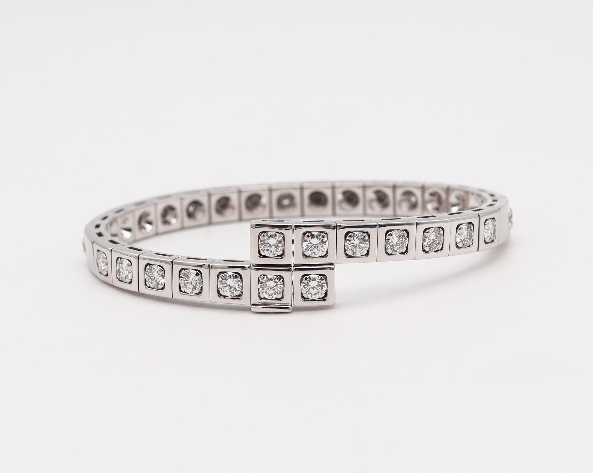 Taille brillant Cartier Paris Bracelet jonc Tectonique souple en or 18 carats avec 3,78 carats de diamants en vente