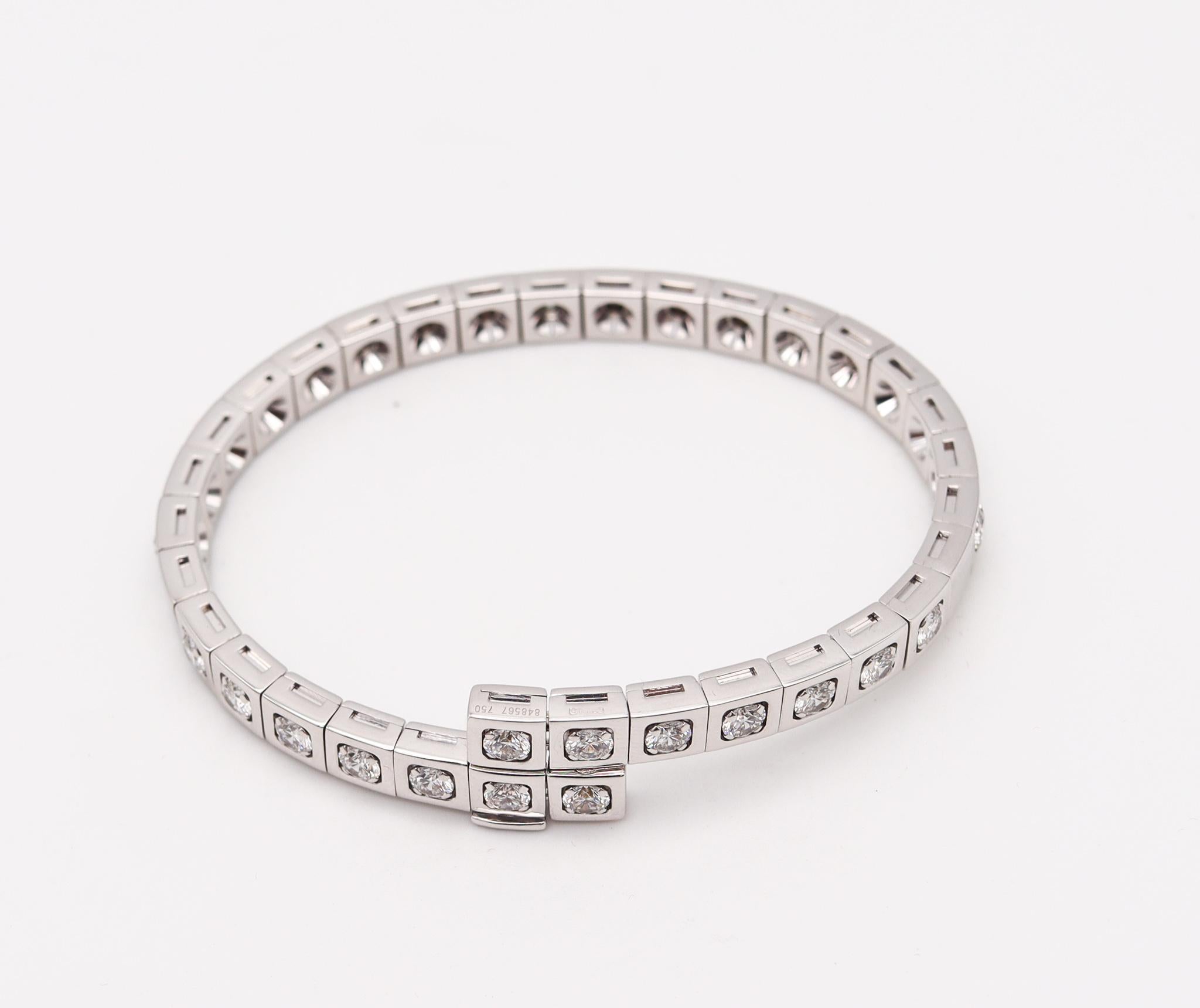 Cartier Paris Bracelet jonc Tectonique souple en or 18 carats avec 3,78 carats de diamants Excellent état - En vente à Miami, FL