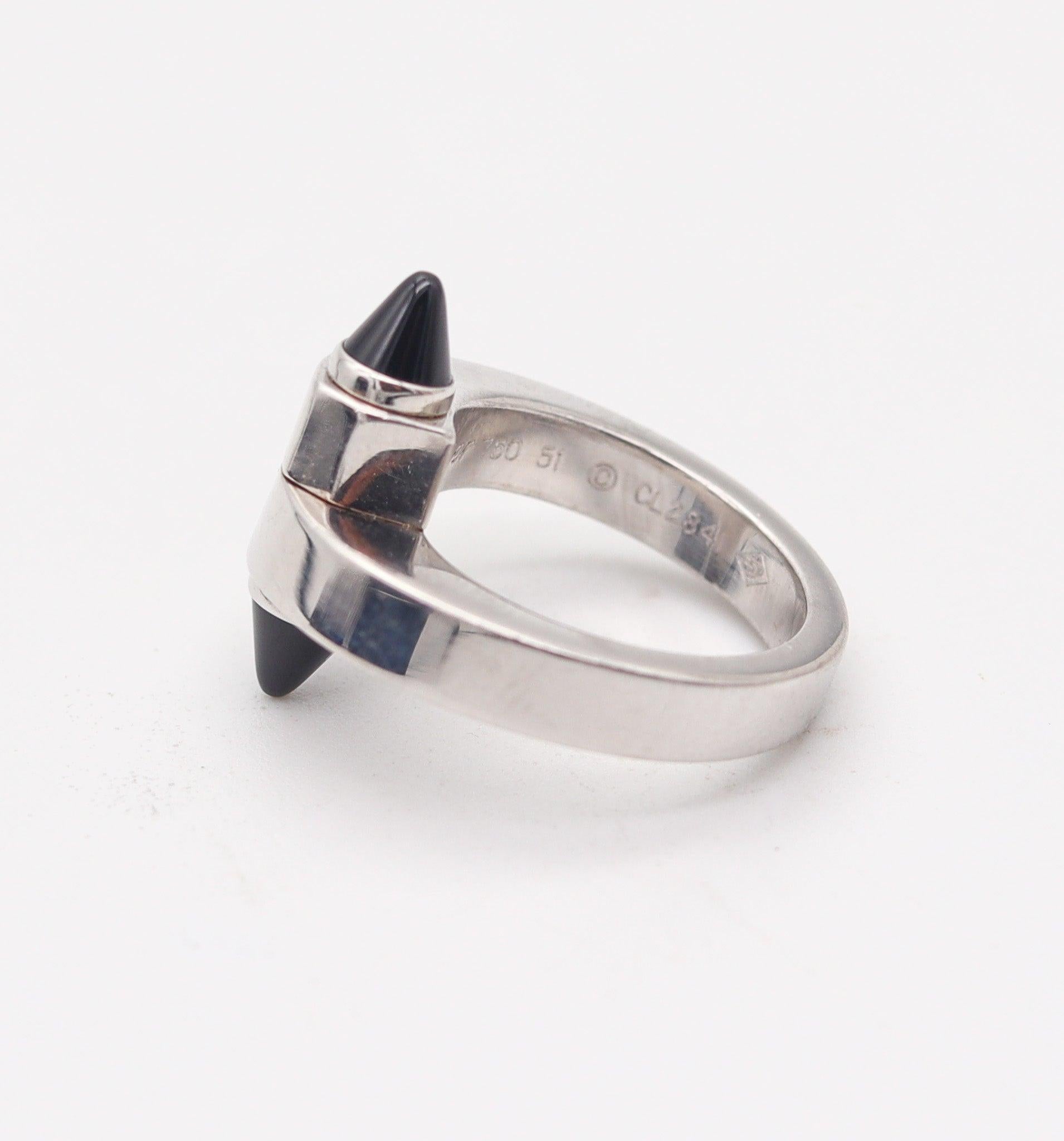 Taglio proiettile Cartier Paris Anello geometrico Menotte Bypass in oro 18Kt con onice nera Sz 51 in vendita