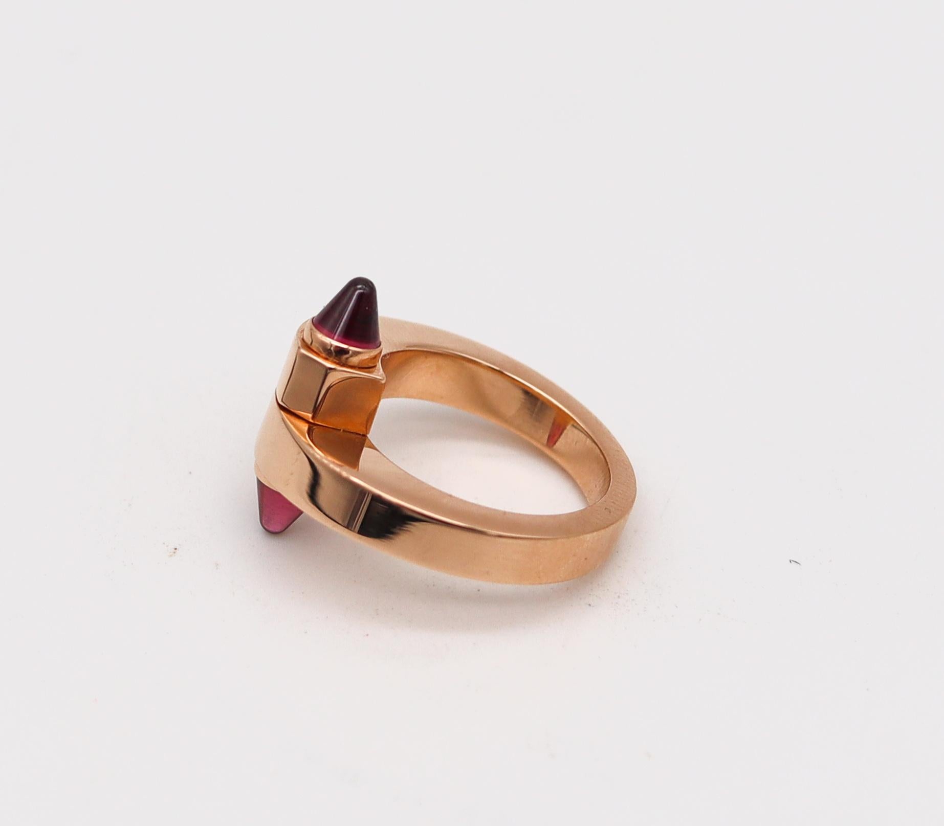 Cabochon Cartier Paris Geometric Menotte Ring in 18kt Gold with Rhodolite Garnets