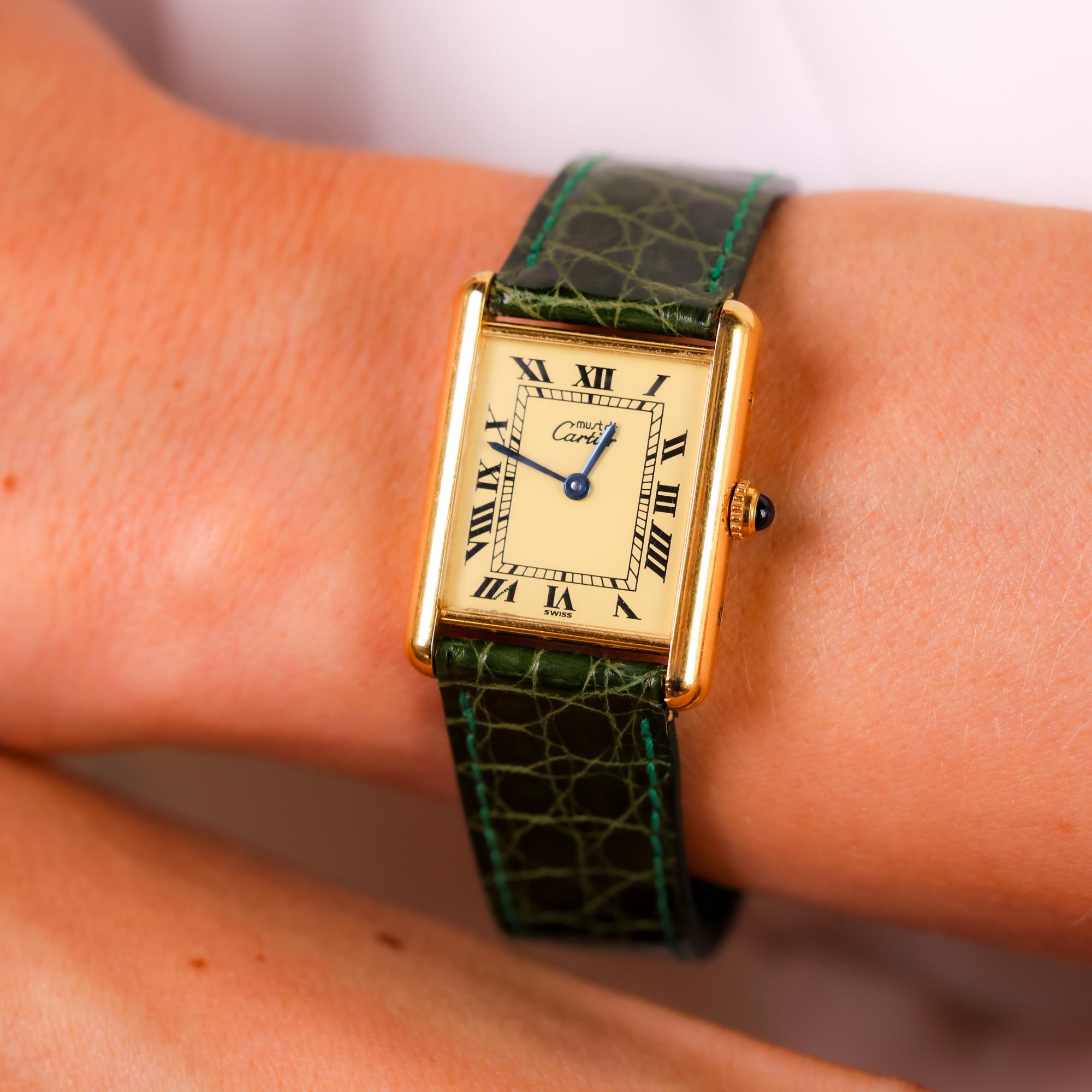 Cartier Paris Vergoldete Tank-Uhr, vergoldet im Zustand „Hervorragend“ in Beverly Hills, CA