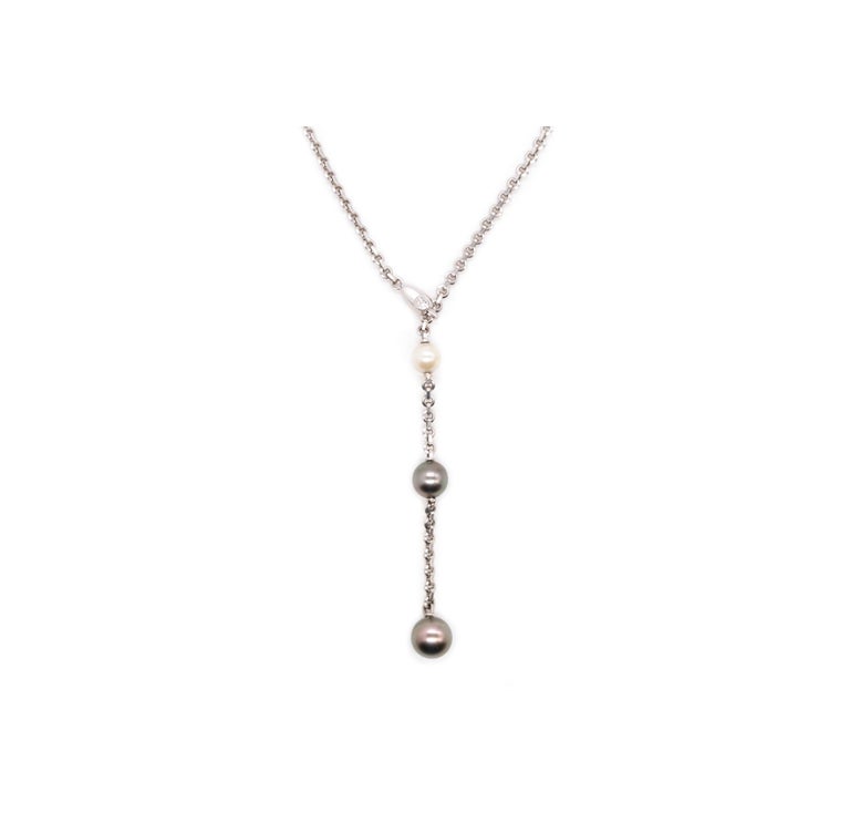 Cartier Paris Modern Lariat Necklace in 18Kt White Gold 1 Diamond Three Pearls For Sale 3