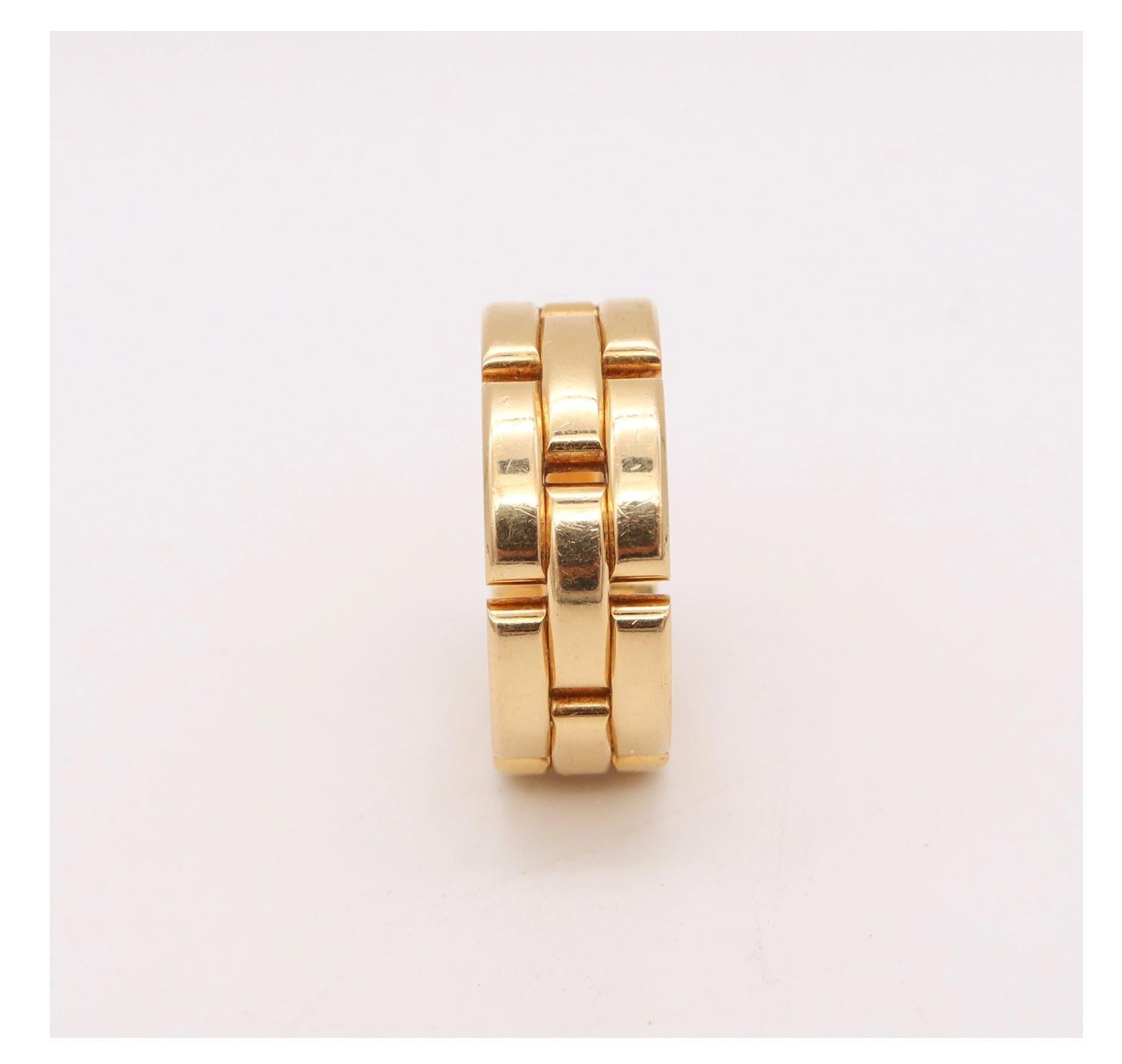 Maillon Panthere ring designed by Cartier.

Beautiful and iconic piece created in Paris, France by the house of Cartier. This modern Maillon Panthere ring has been crafted in solid yellow gold of 18 karats, with very high polished surfaces.

Has a