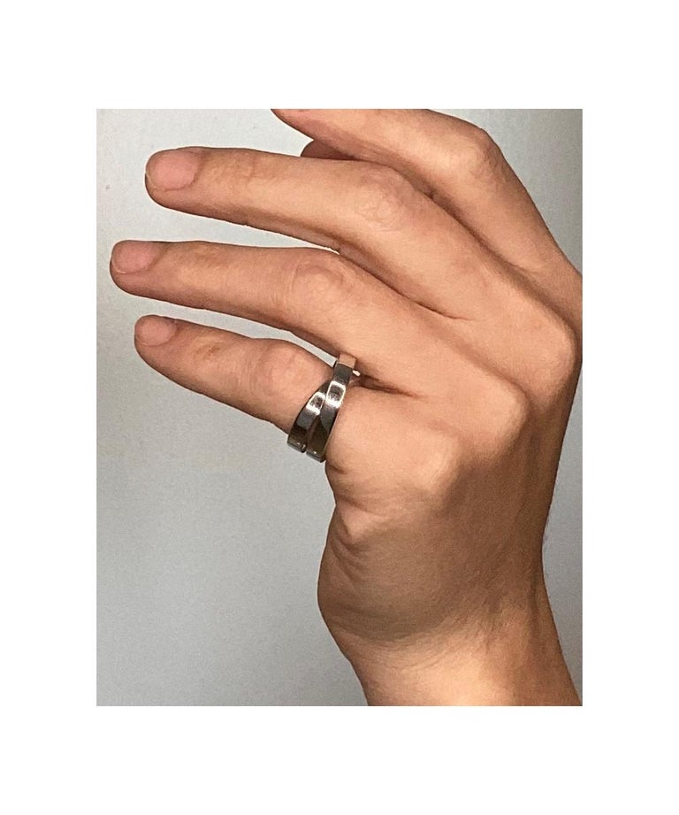 Cartier Paris Modern Nouvelle Bague Twisted Ring in Solid 18Kt White Gold For Sale 5