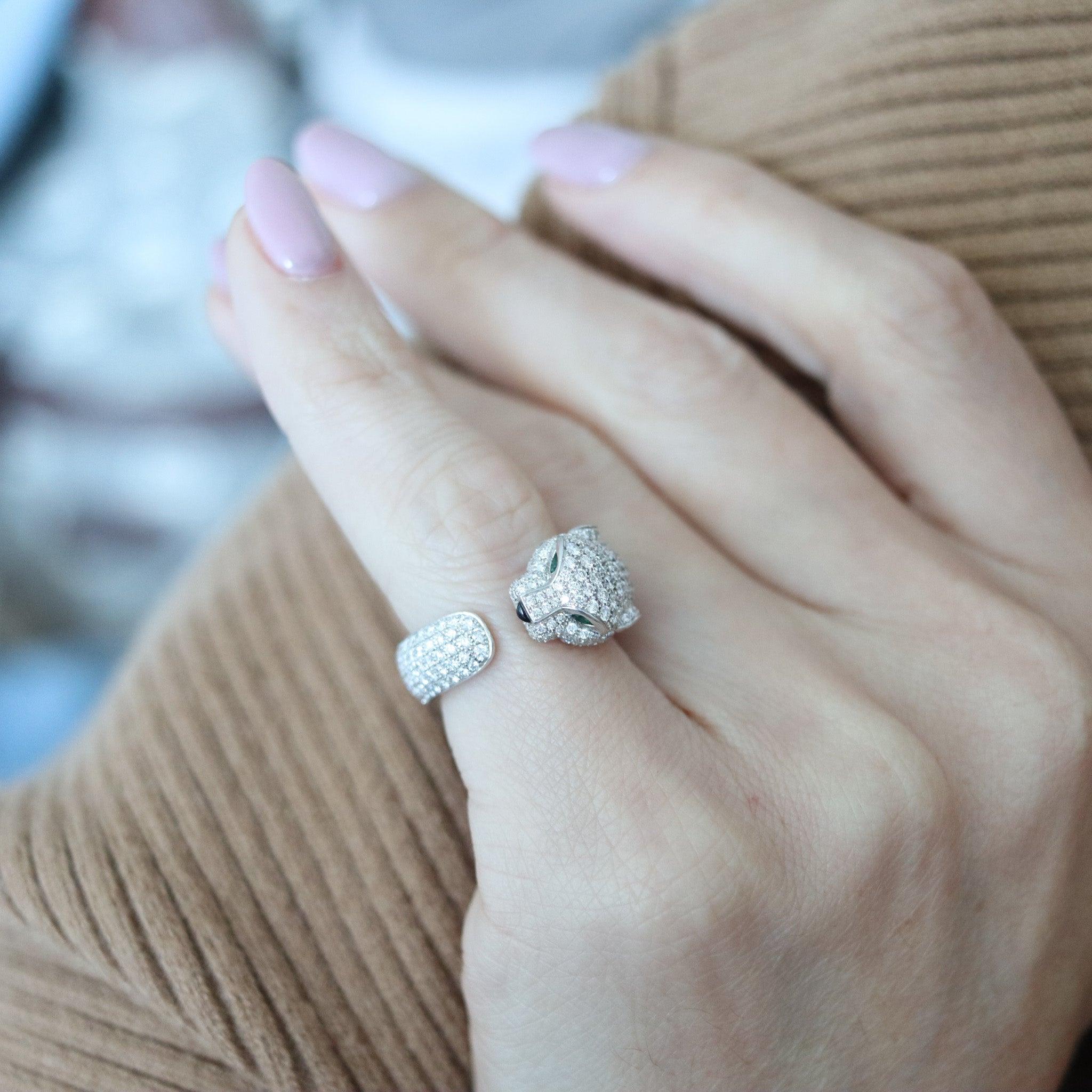 CARTIER Anillo Panthere París De Oro Blanco De 18 Quilates Con 4,75 Quilates De Diamantes VVS Modernista en venta