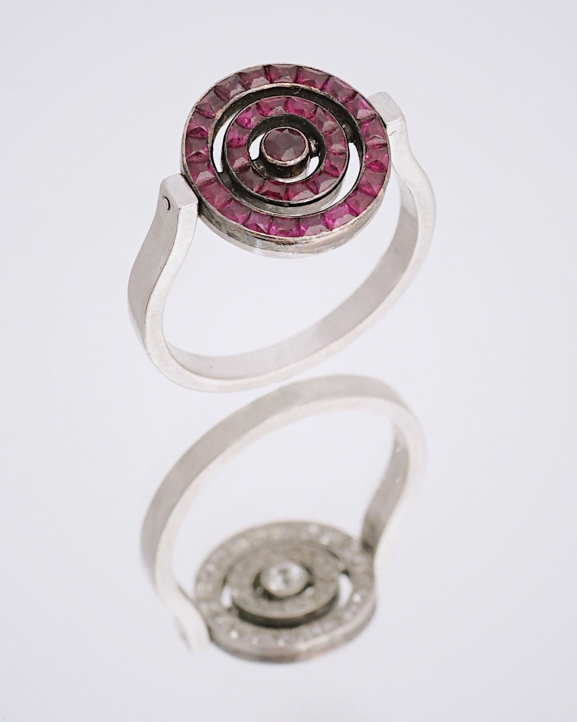 Belle Époque Cartier Paris, Rare Ruby & Diamond Swivelling Ring, C. 1910 For Sale