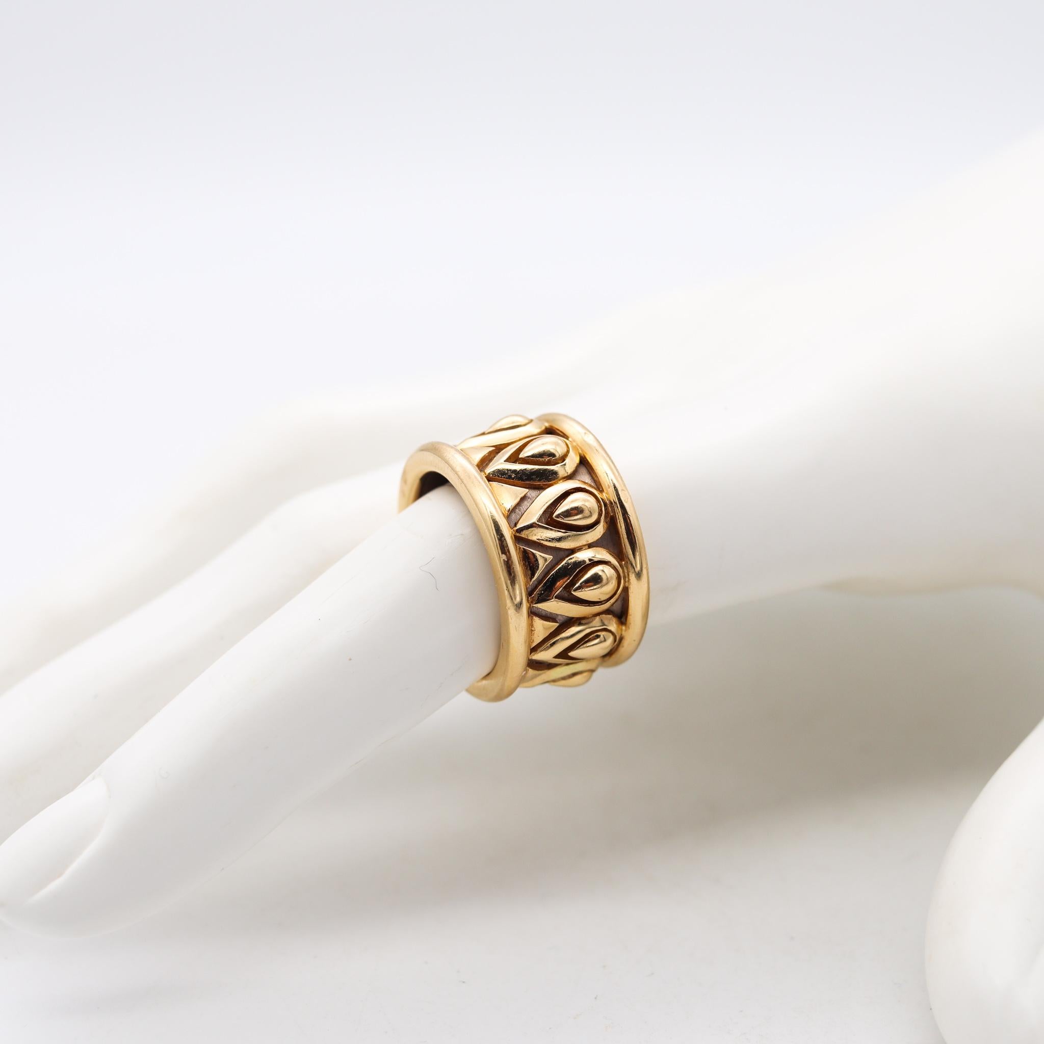 Cartier Paris Rare Tanjore Band Ring in Two Tones of 18Kt Gold In Excellent Condition In Miami, FL