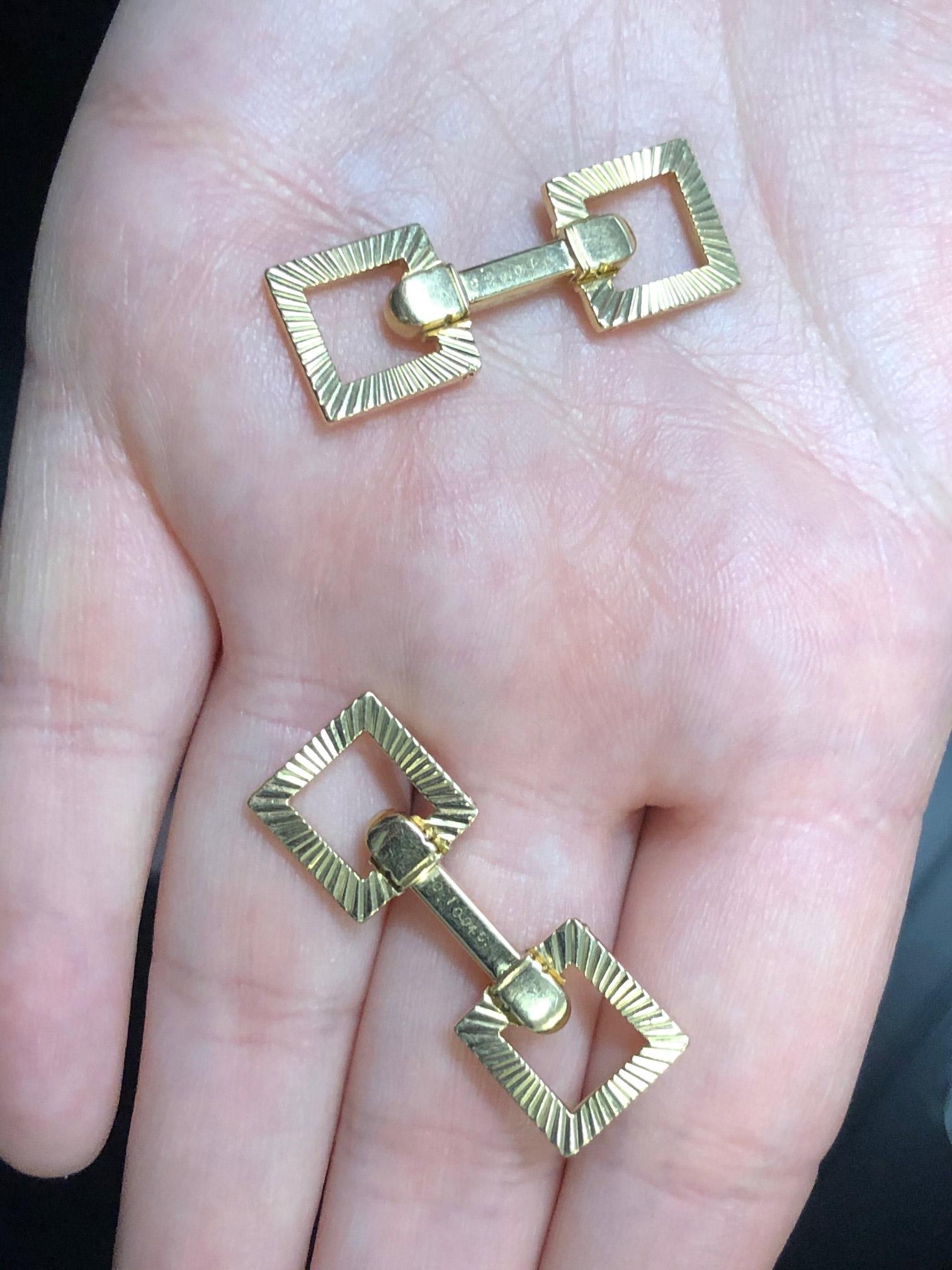Women's or Men's Cartier Paris Retro 18 Karat Gold Cuff Links
