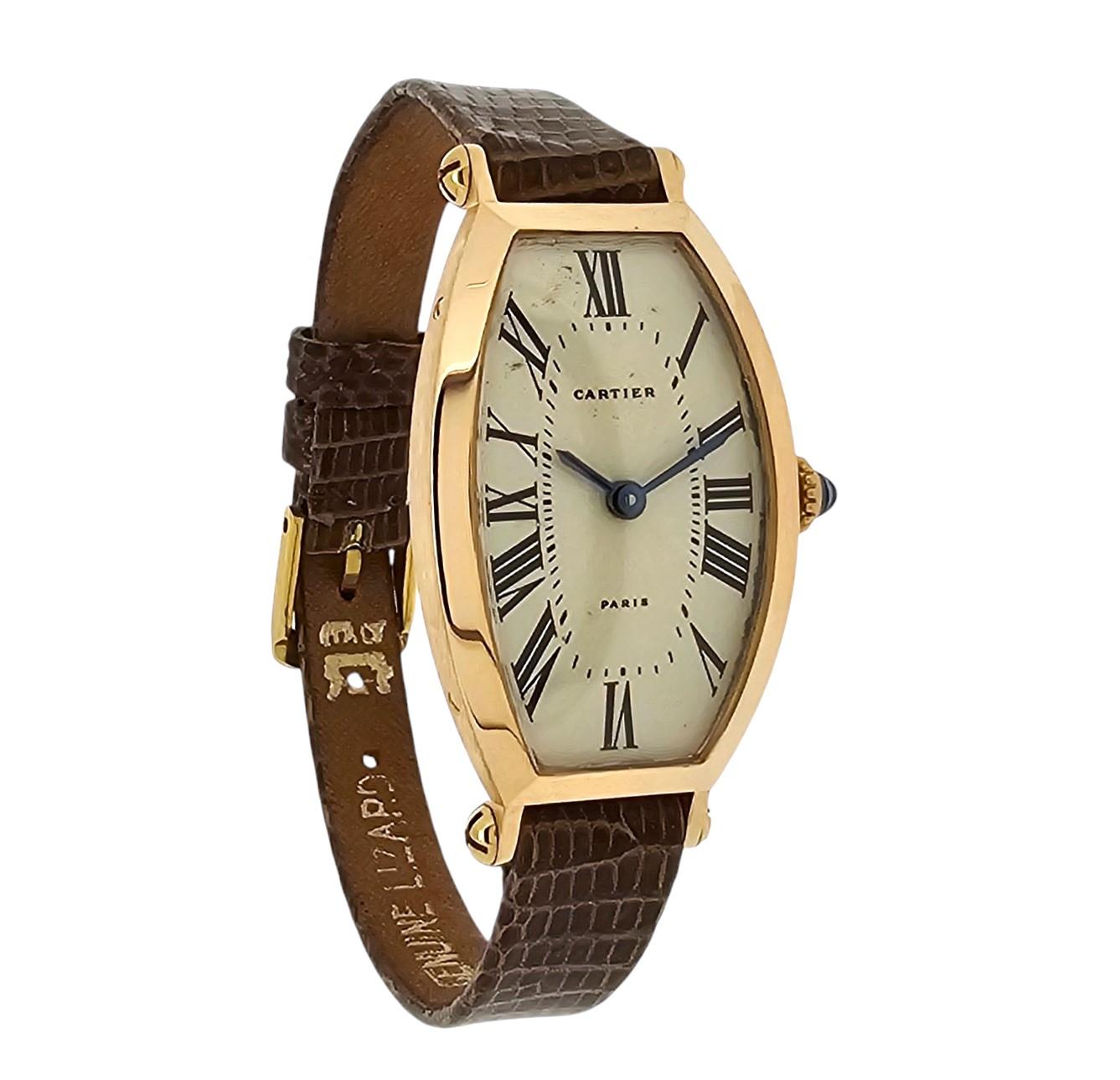 Cartier Paris Roségold Tonneau geformte große Damenuhr.  Ca. 1996 (Art déco) im Angebot