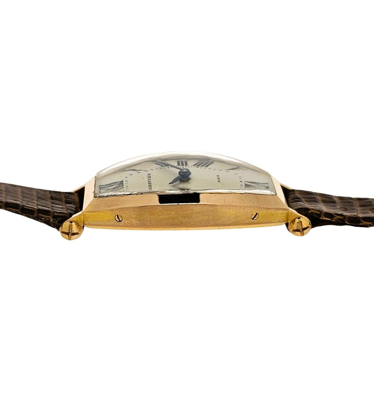 Cartier Paris Roségold Tonneau geformte große Damenuhr.  Ca. 1996 im Angebot 2